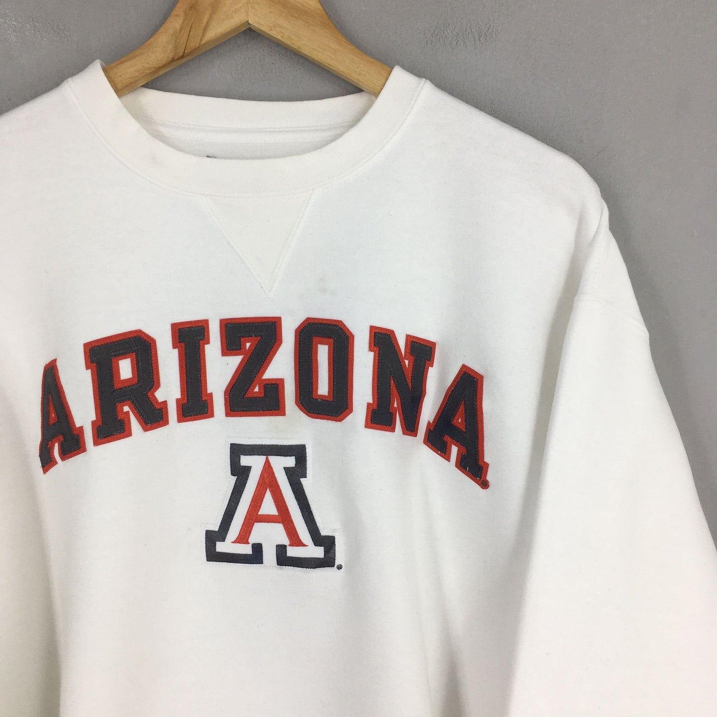 The University Of Arizona White Sweatshirt Medium