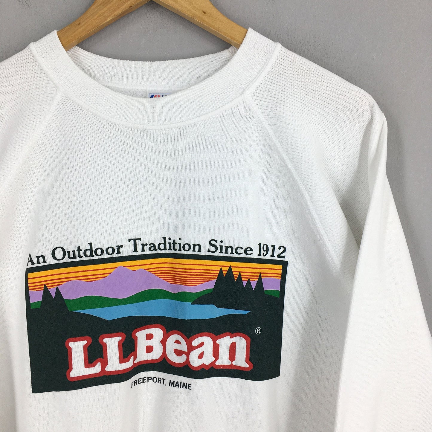 LL Bean White Sweatshirt Medium