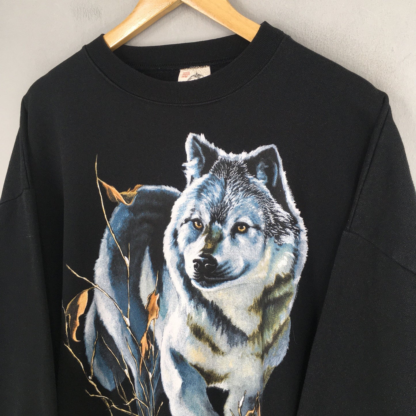 The Wolf Wildlife Brandon Canada Sweatshirt Medium