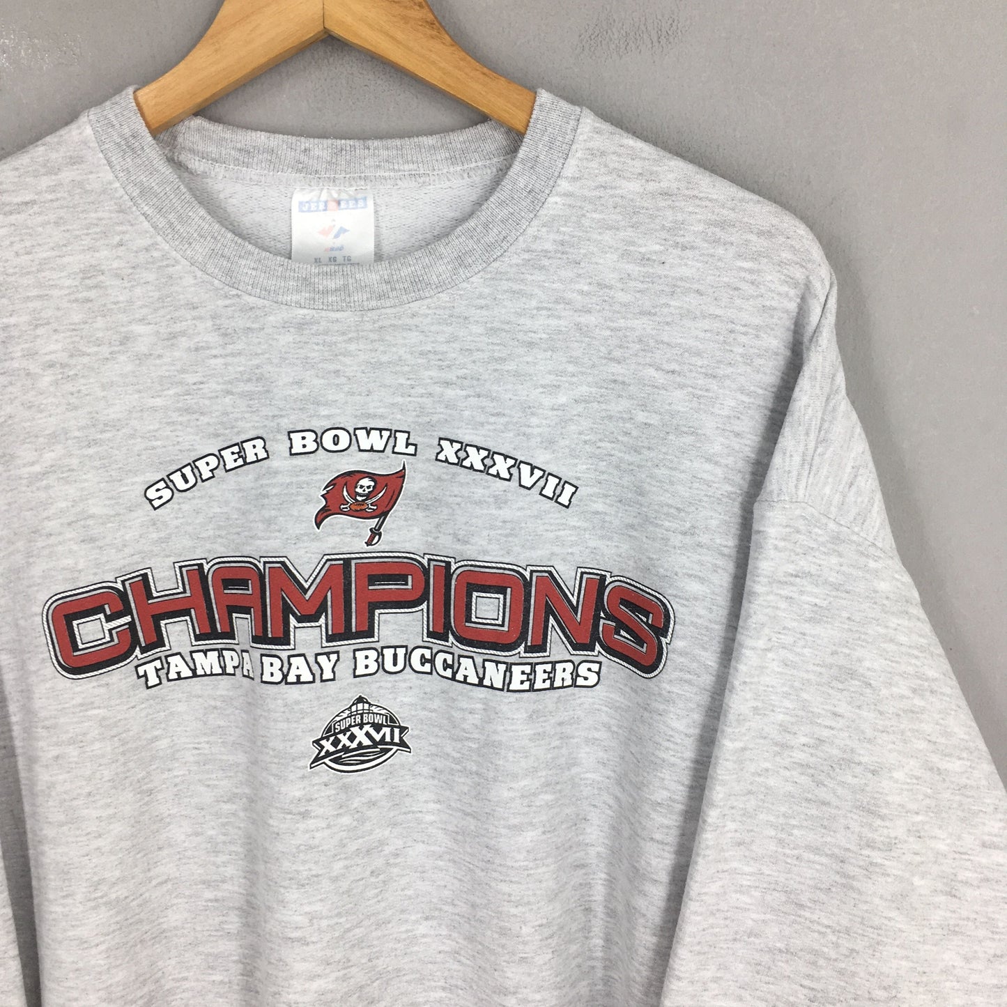 Tampa Bay Buccaneers NFL Gray Sweatshirt XLarge