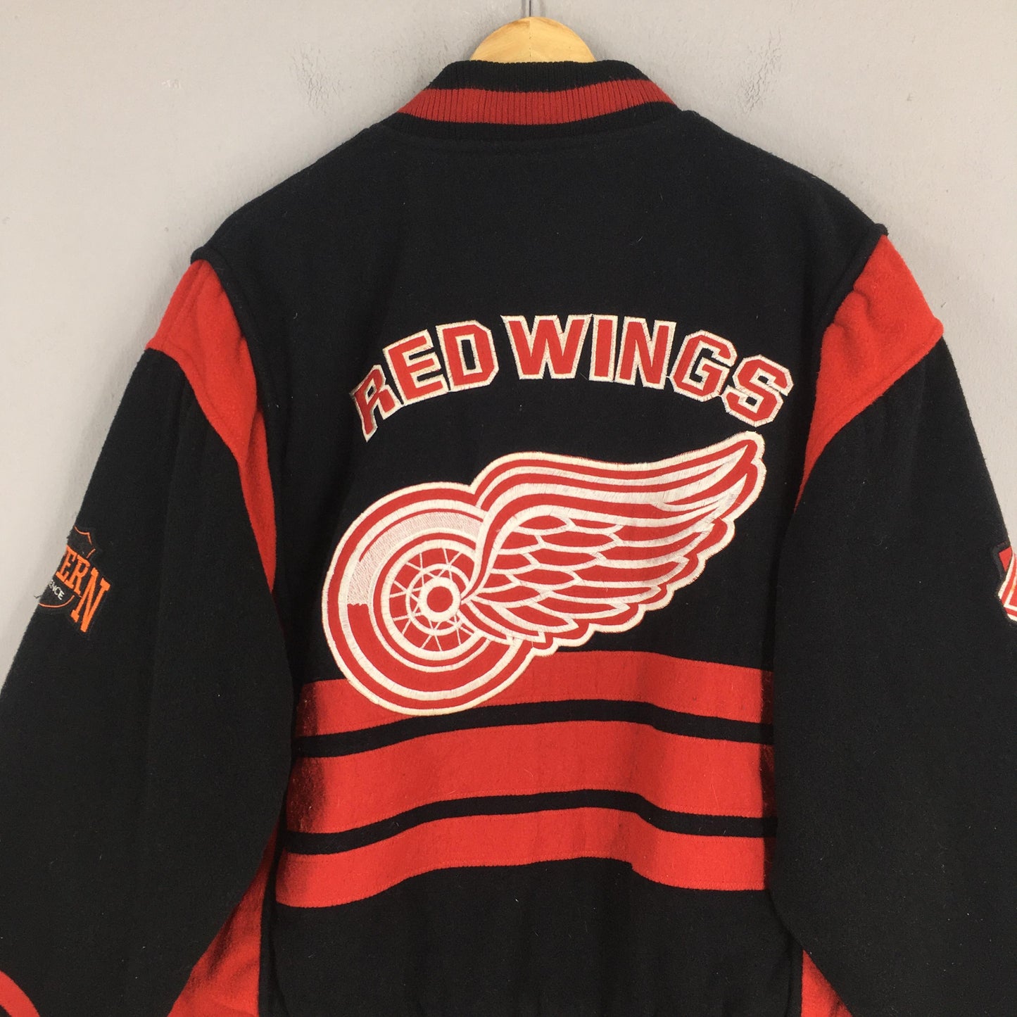 Detroit Red Wings NHL Varsity Jacket Large