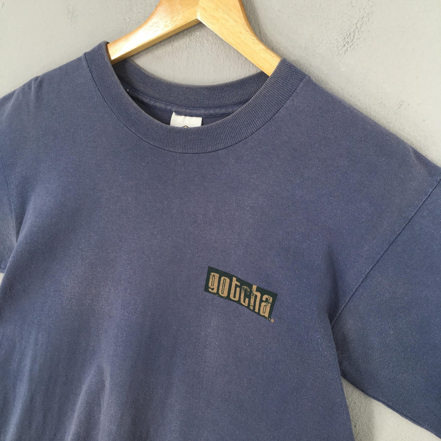 Gotcha Hawaii Surf Blue T shirt Medium