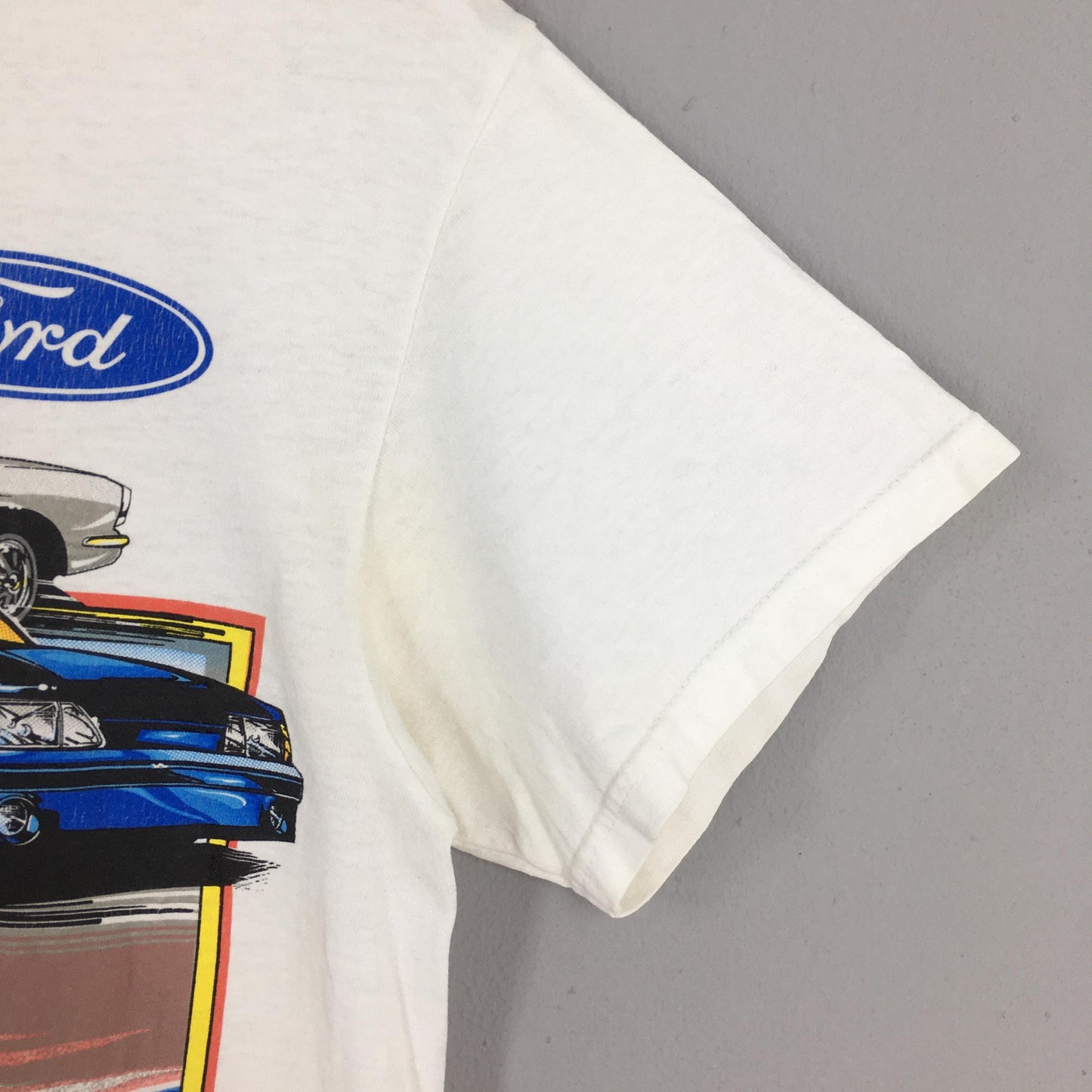 Ford Mustang White Tshirt Small