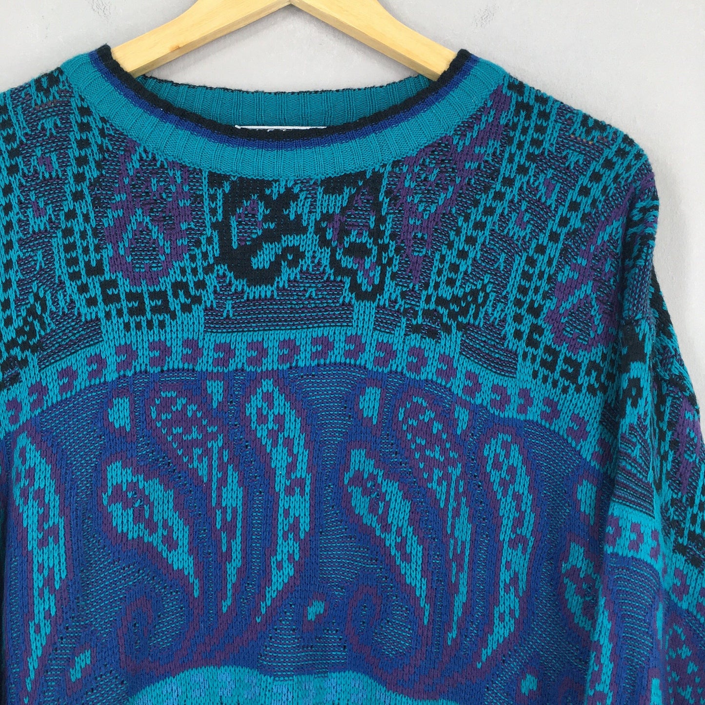 Abstract Multicolor Knitted Sweater Large