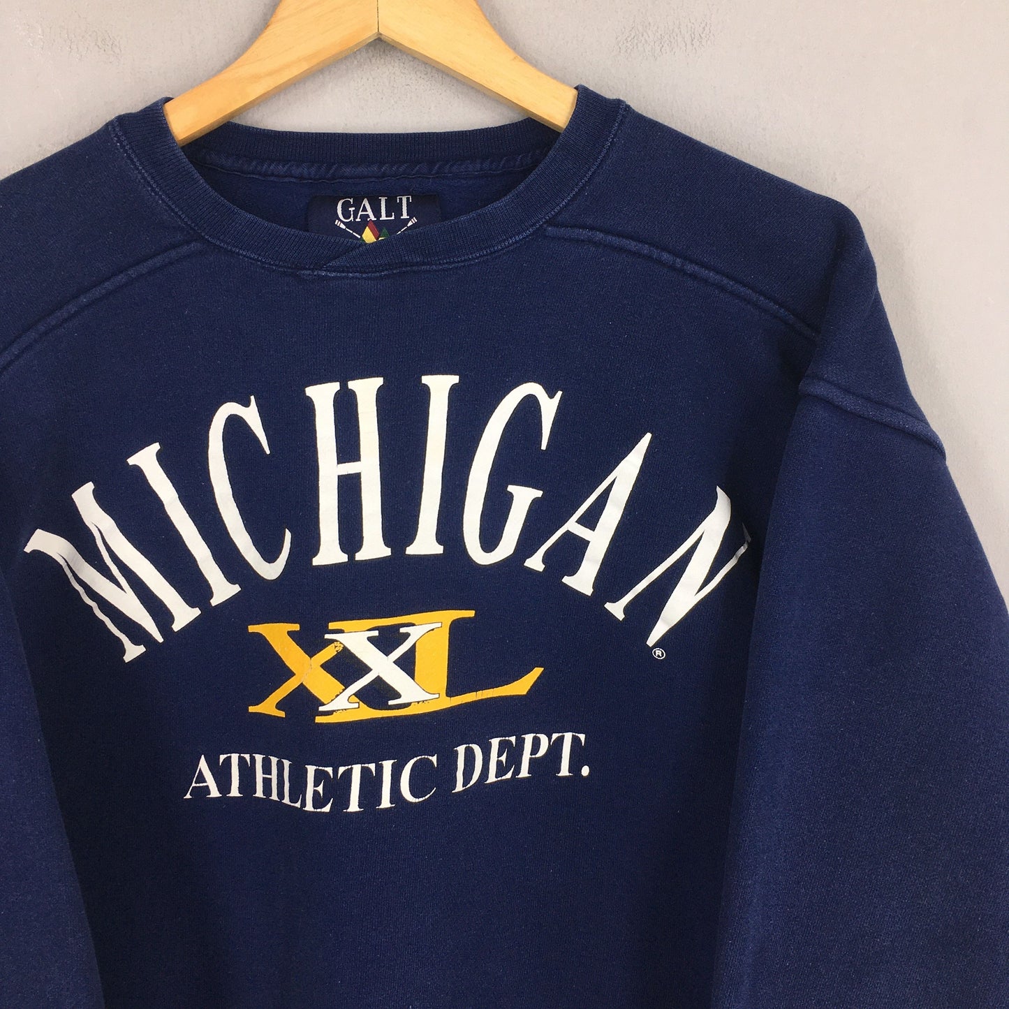 Michigan Wolverines Sweatshirt Small