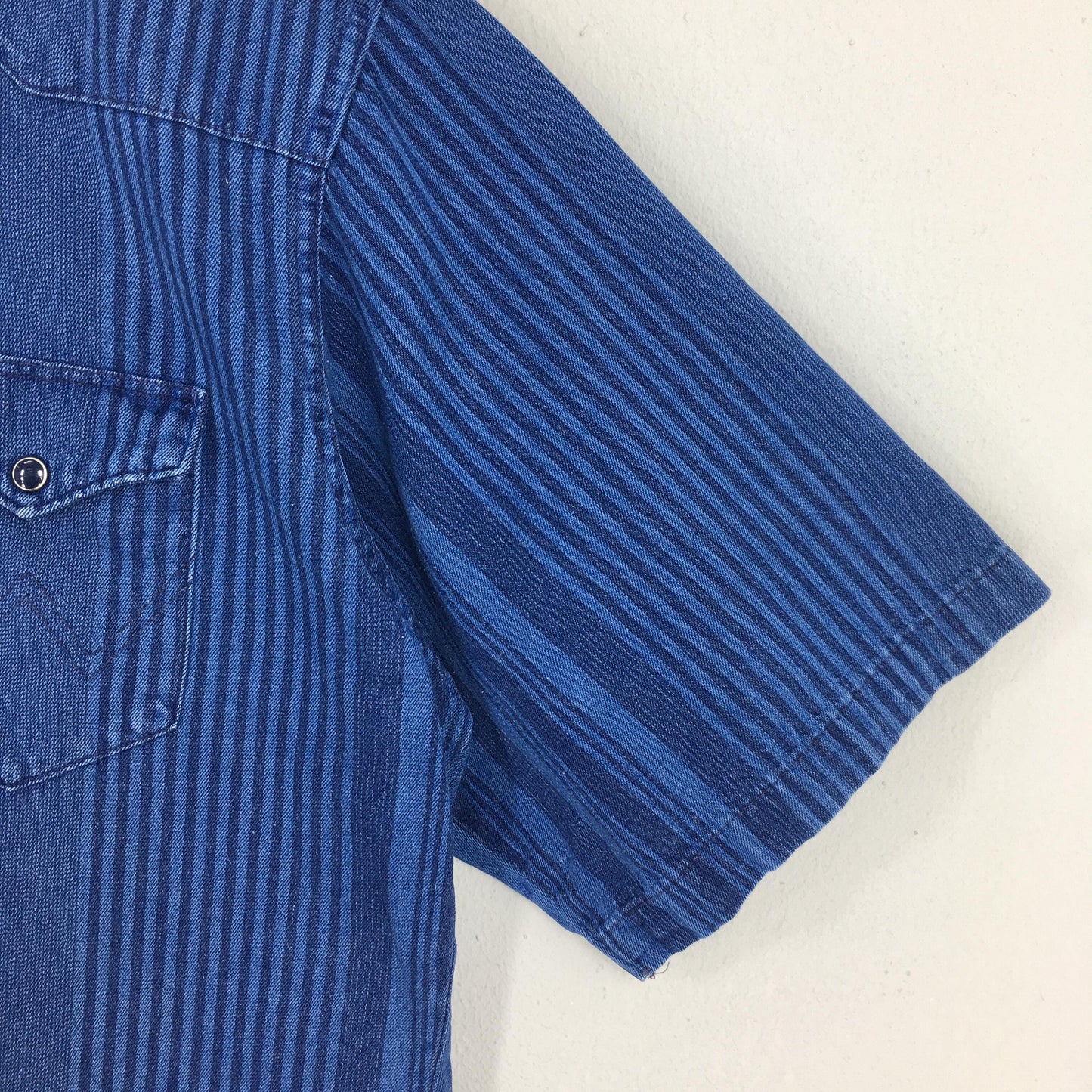 Wrangler Blue Indigo Denim Stripes Shirt Large