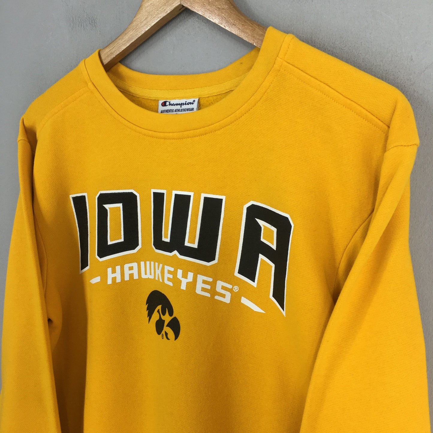 Champion Iowa Hawkeyes Football Sweatshirt Small