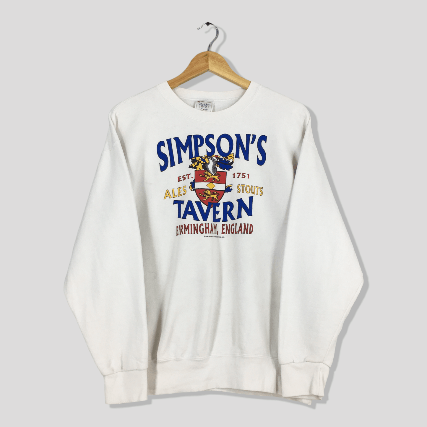 Simpson’s Tavern Restaurant White Sweater Medium