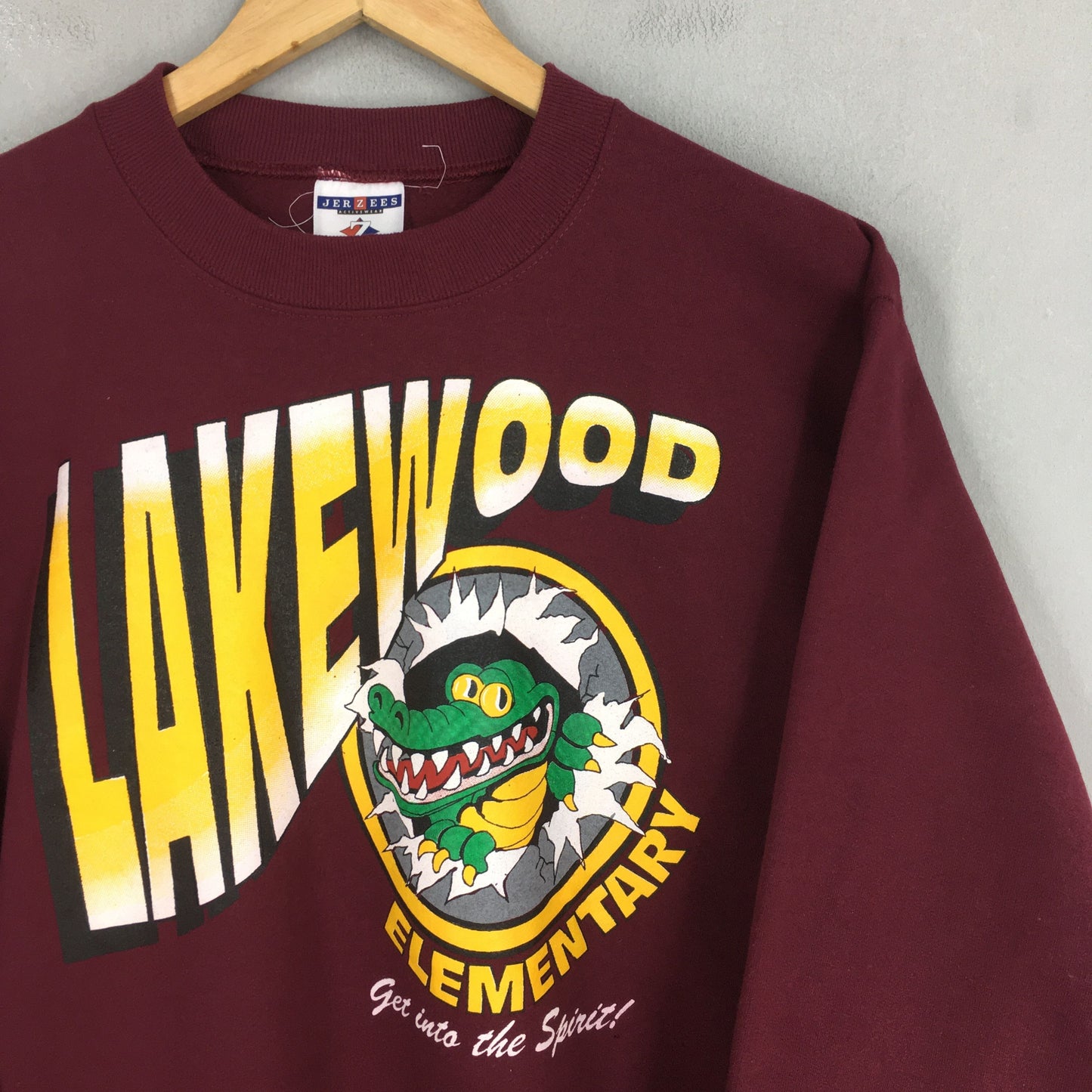 Lakewood Elementary School Sweatshirts Small