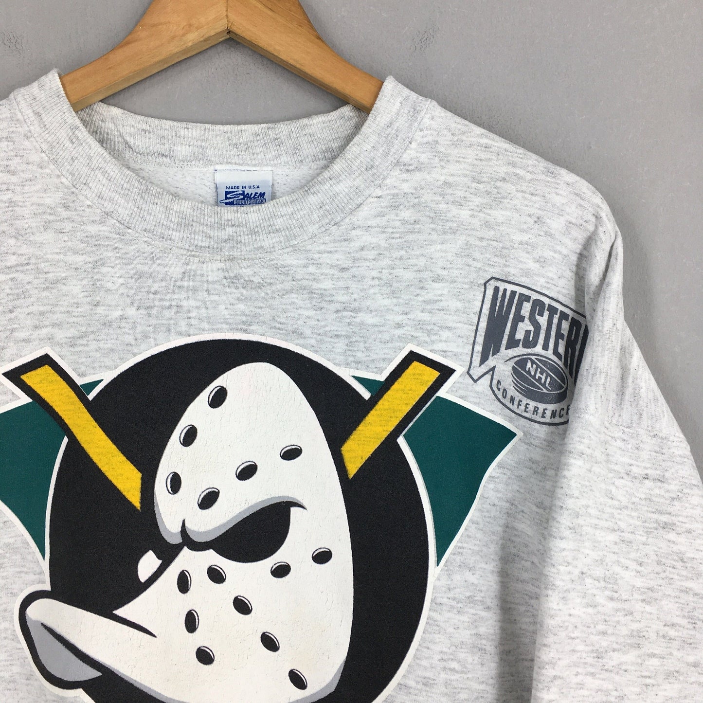 Mighty Ducks NHL Gray Sweatshirt XLarge