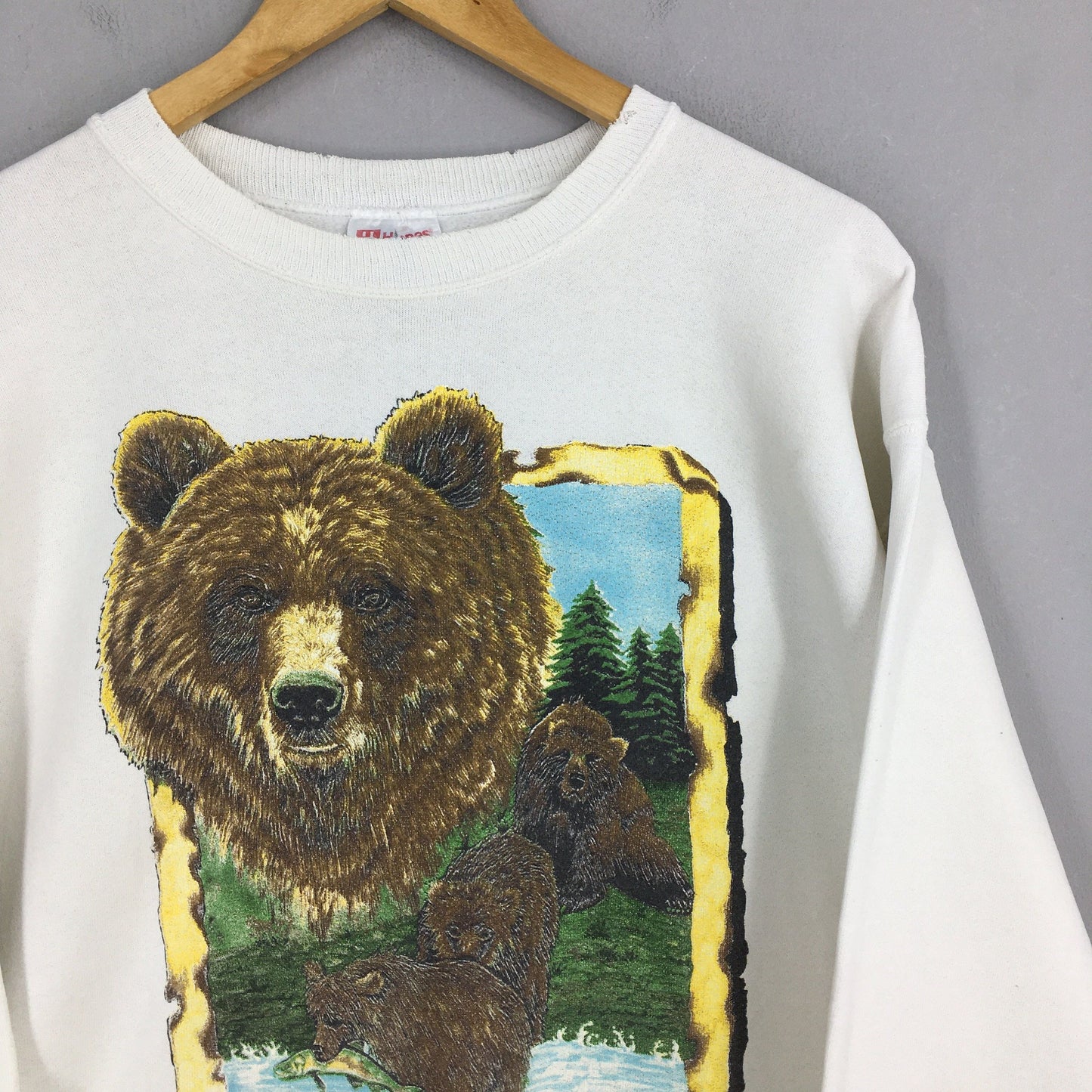 Mexican Grizzly Bear White Sweatshirt Medium