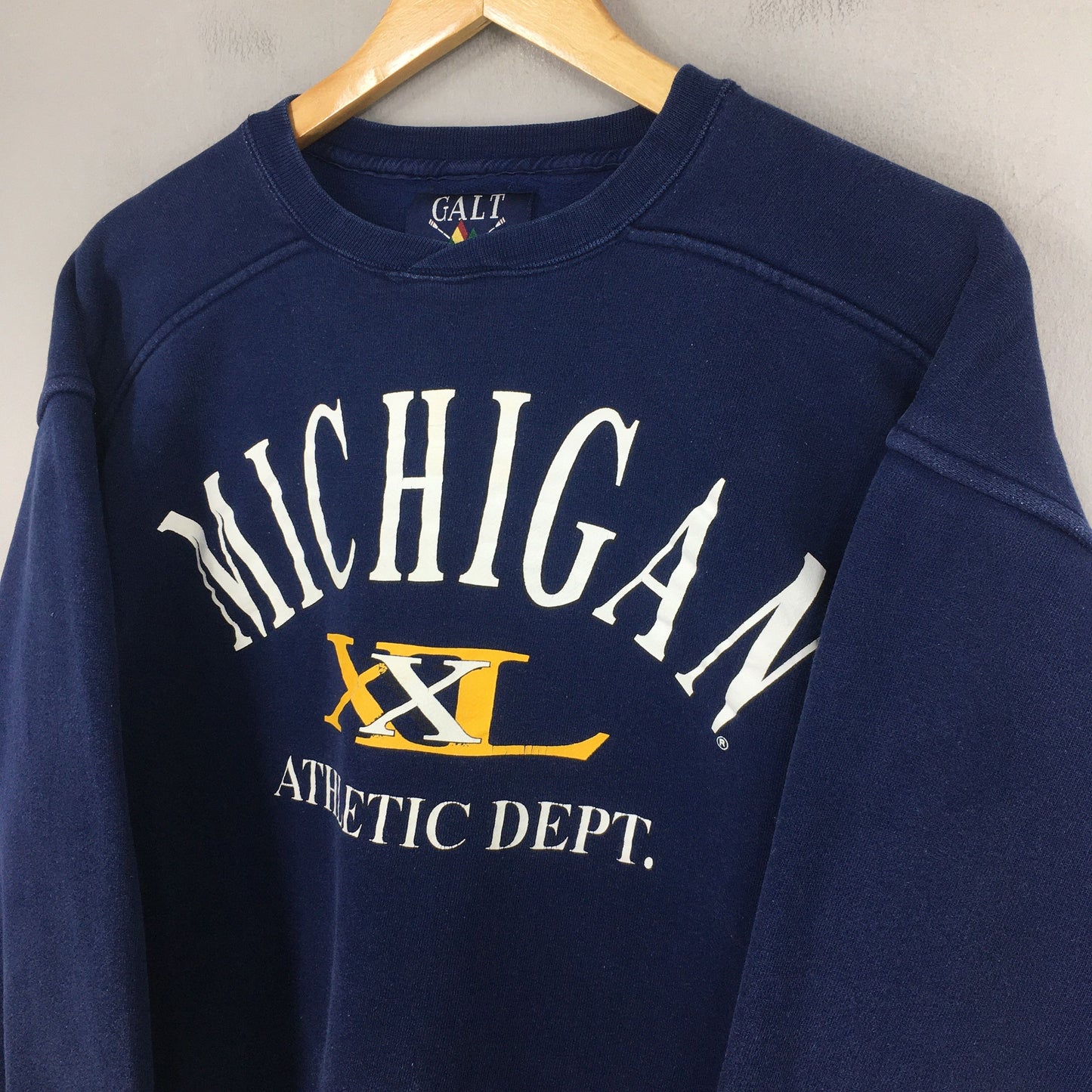 Michigan Wolverines Sweatshirt Small