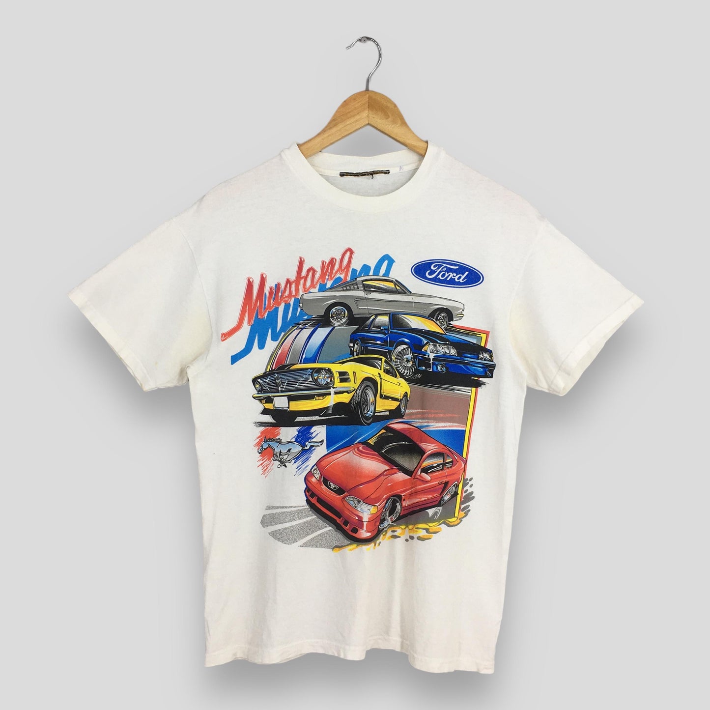 Ford Mustang White Tshirt Small