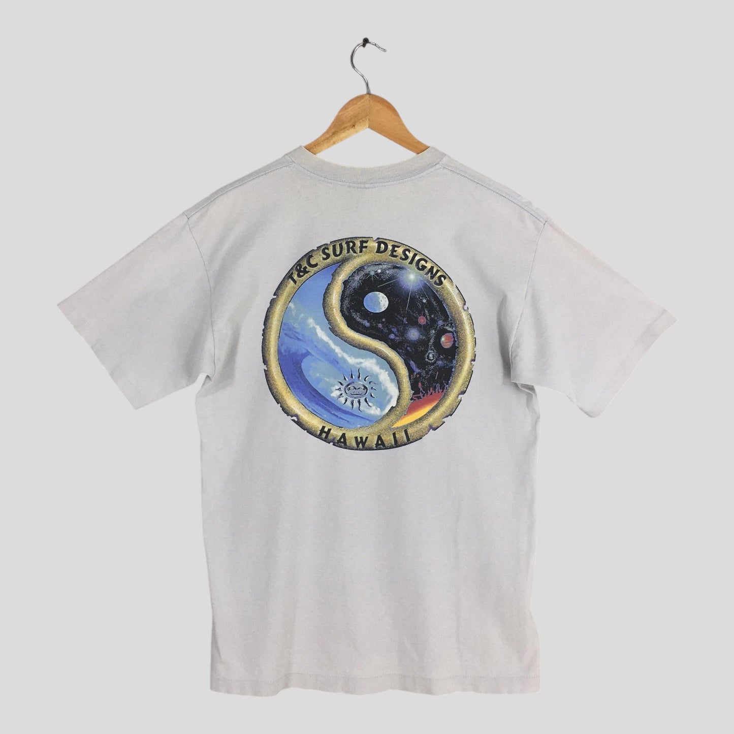 90s T&C Surf Designs Hawaii Yin Yang Surf Gray Tshirt