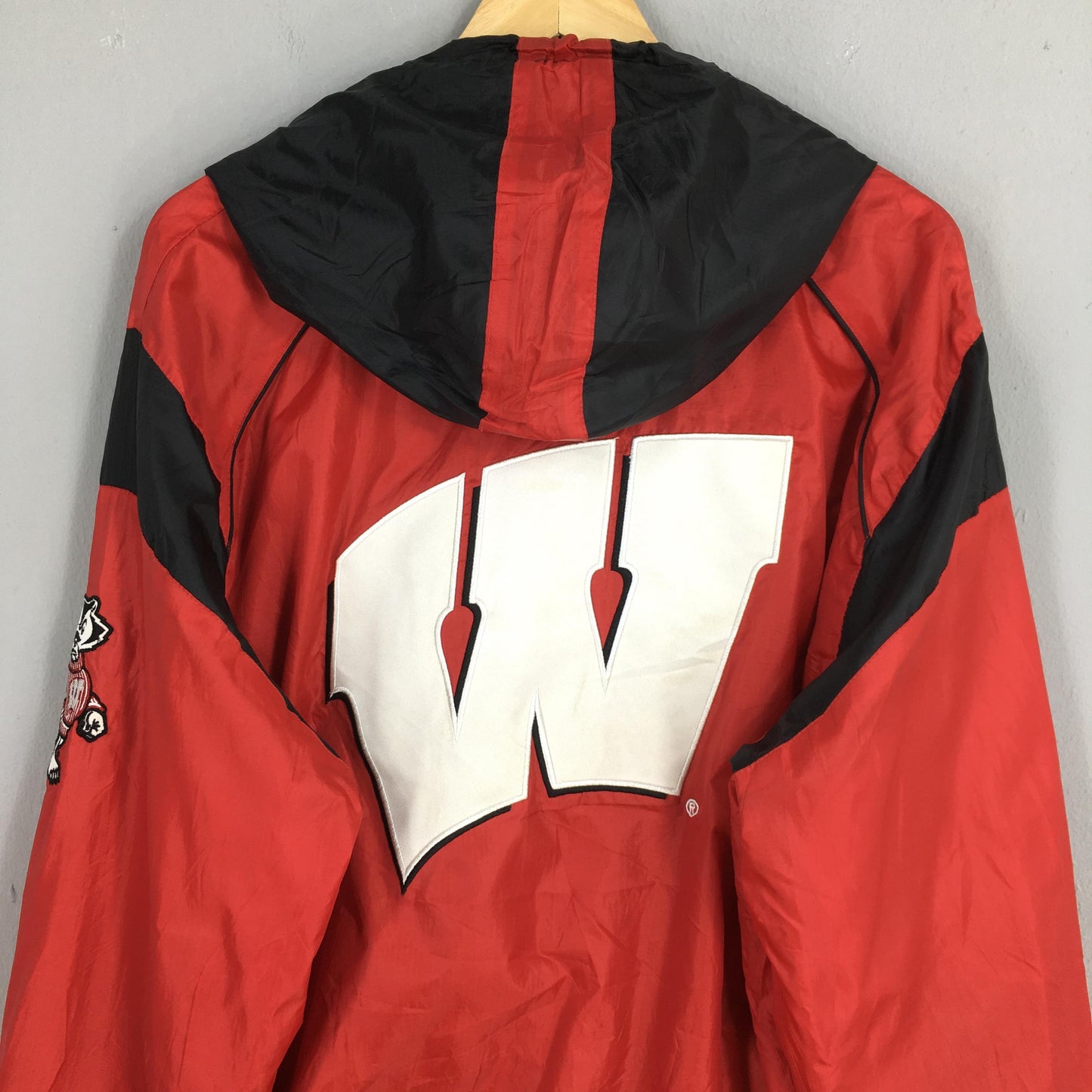 Wisconsin Badgers NCAA Hoodie Jacket Large