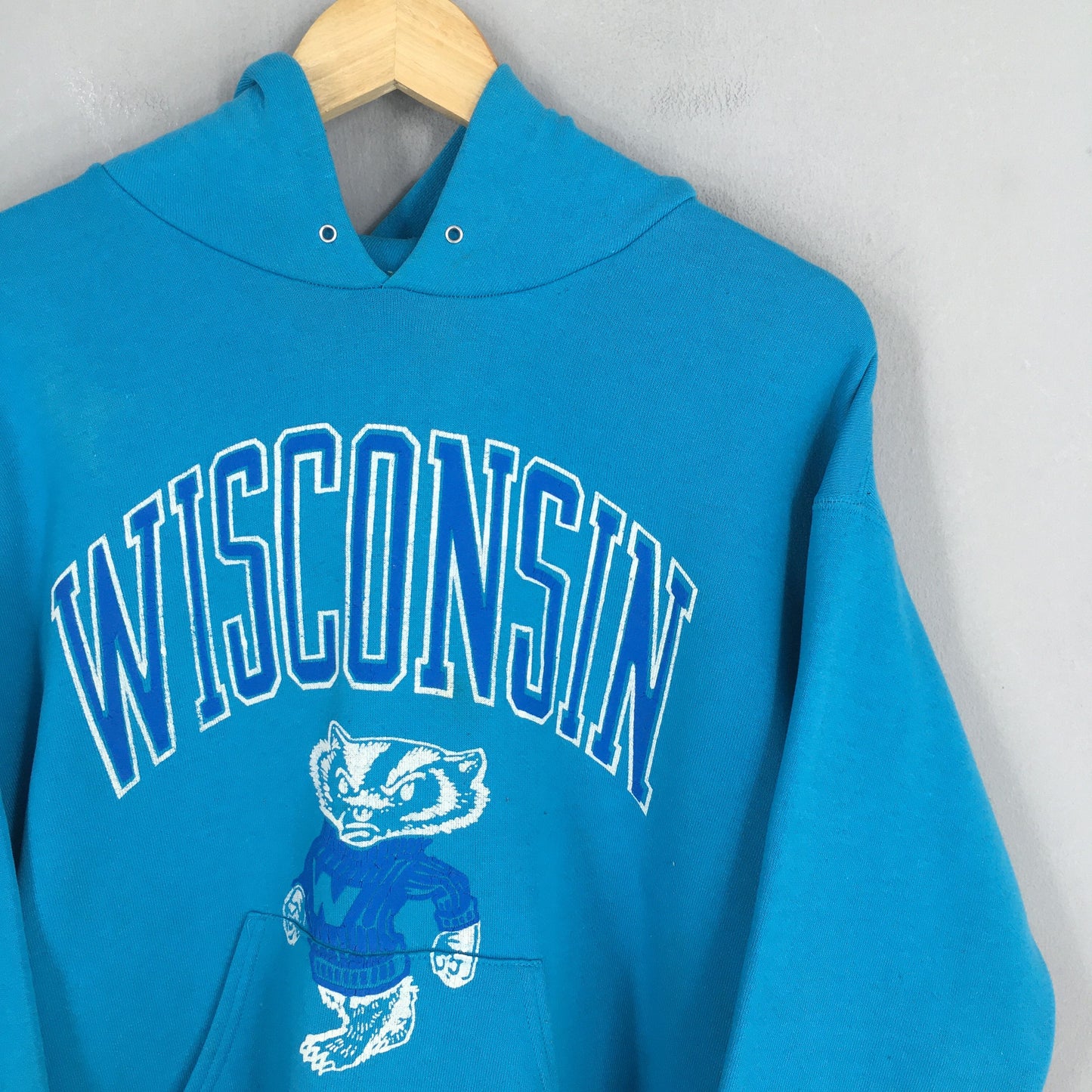 Wisconsin Badgers Hoodie Sweatshirt Medium