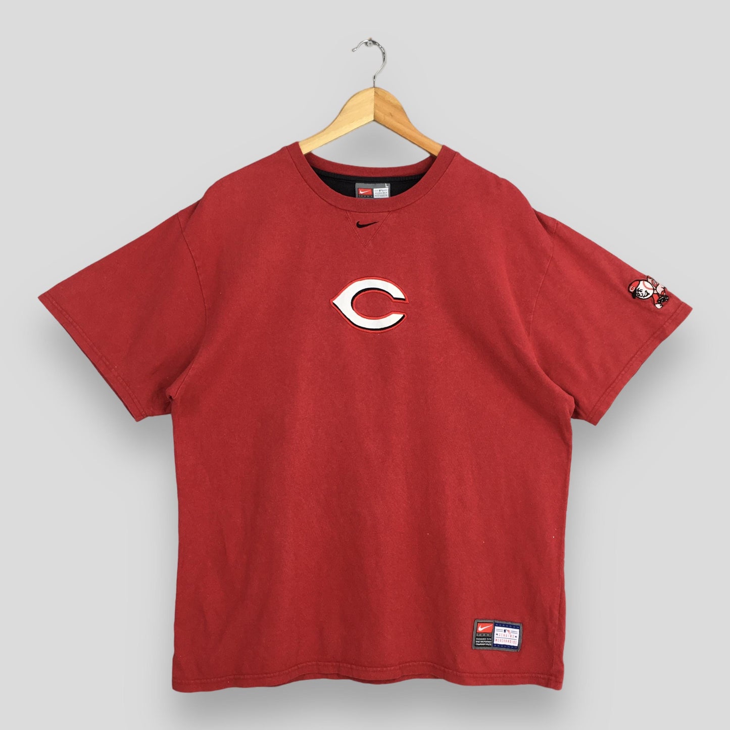 Cincinnati Reds MLB Tshirt Large