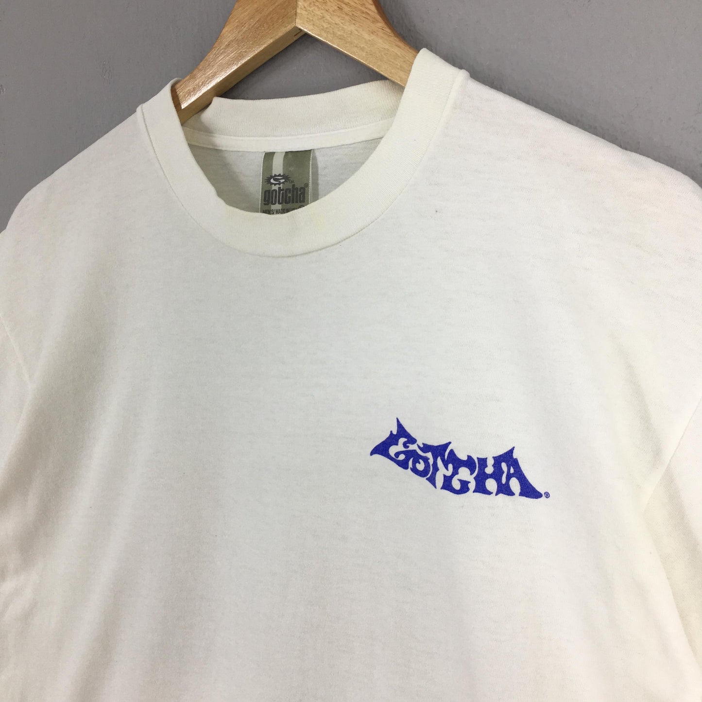 Gotcha Hawaii Surf White Tshirt Medium