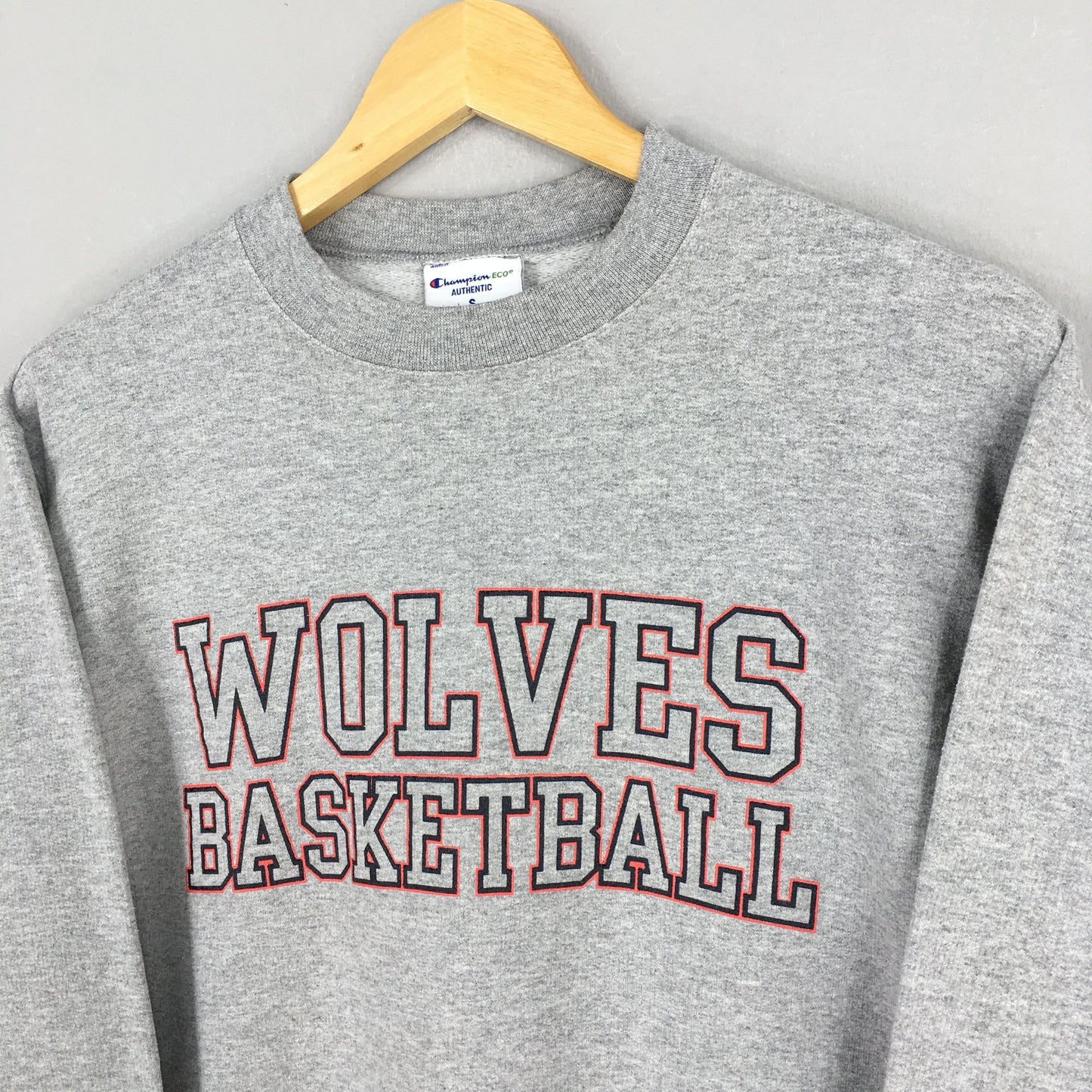 Champion Wolves Basketball Gray Sweatshirt Small