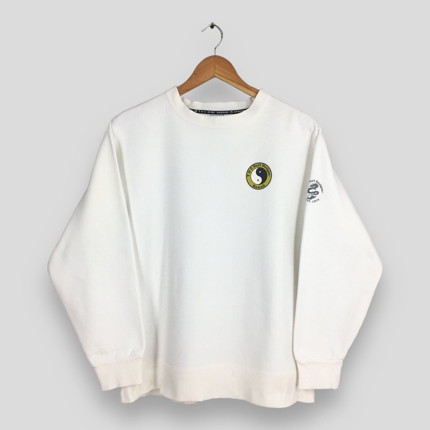 T&C Surf Designs White Sweatshirt Medium