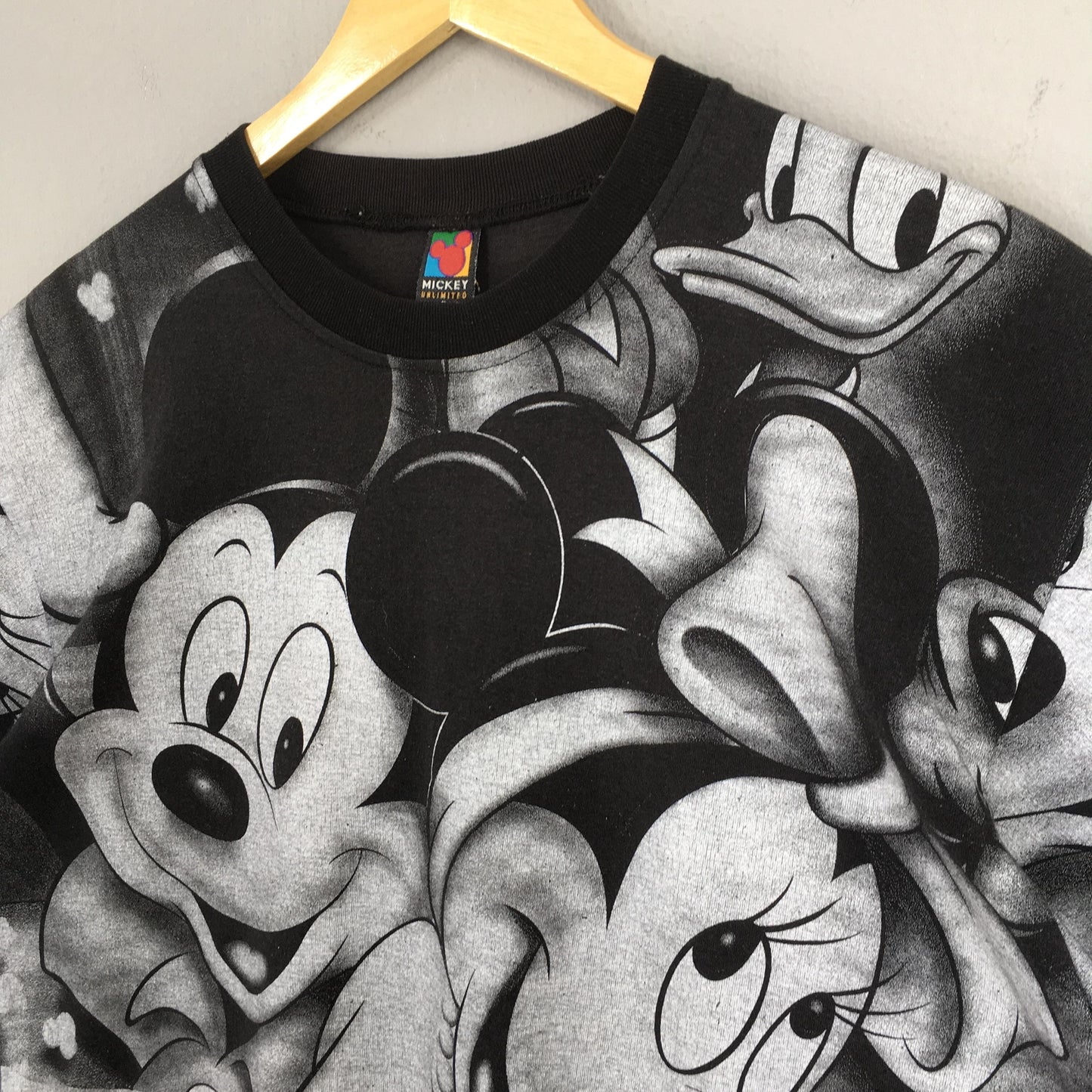 Mickey Mouse Disney Hollywood Tshirt Small