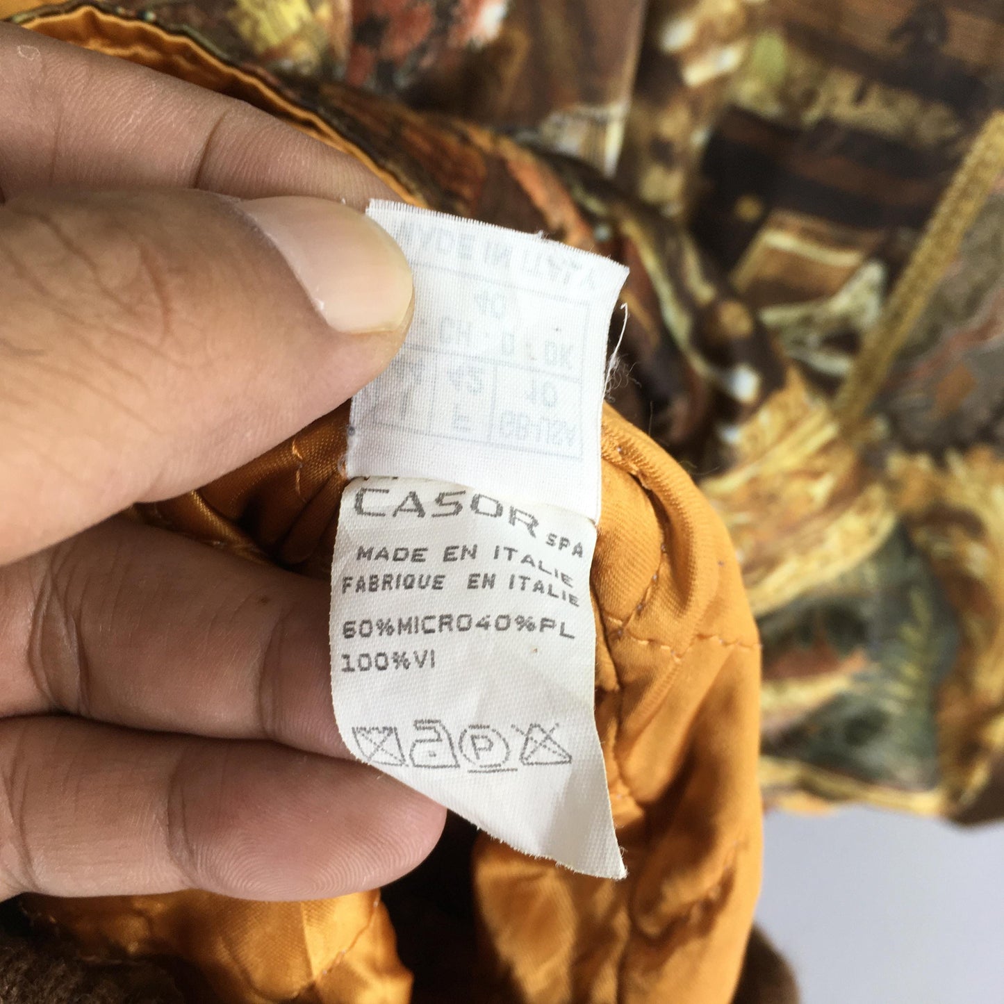 1990s Royalty Baroque Silk Hoodie Jacket Large