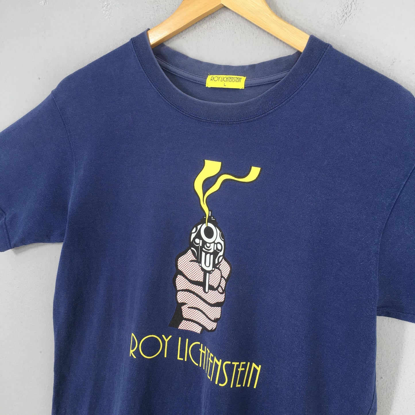 Roy Lichtenstein The Gun In America Art T shirt Large