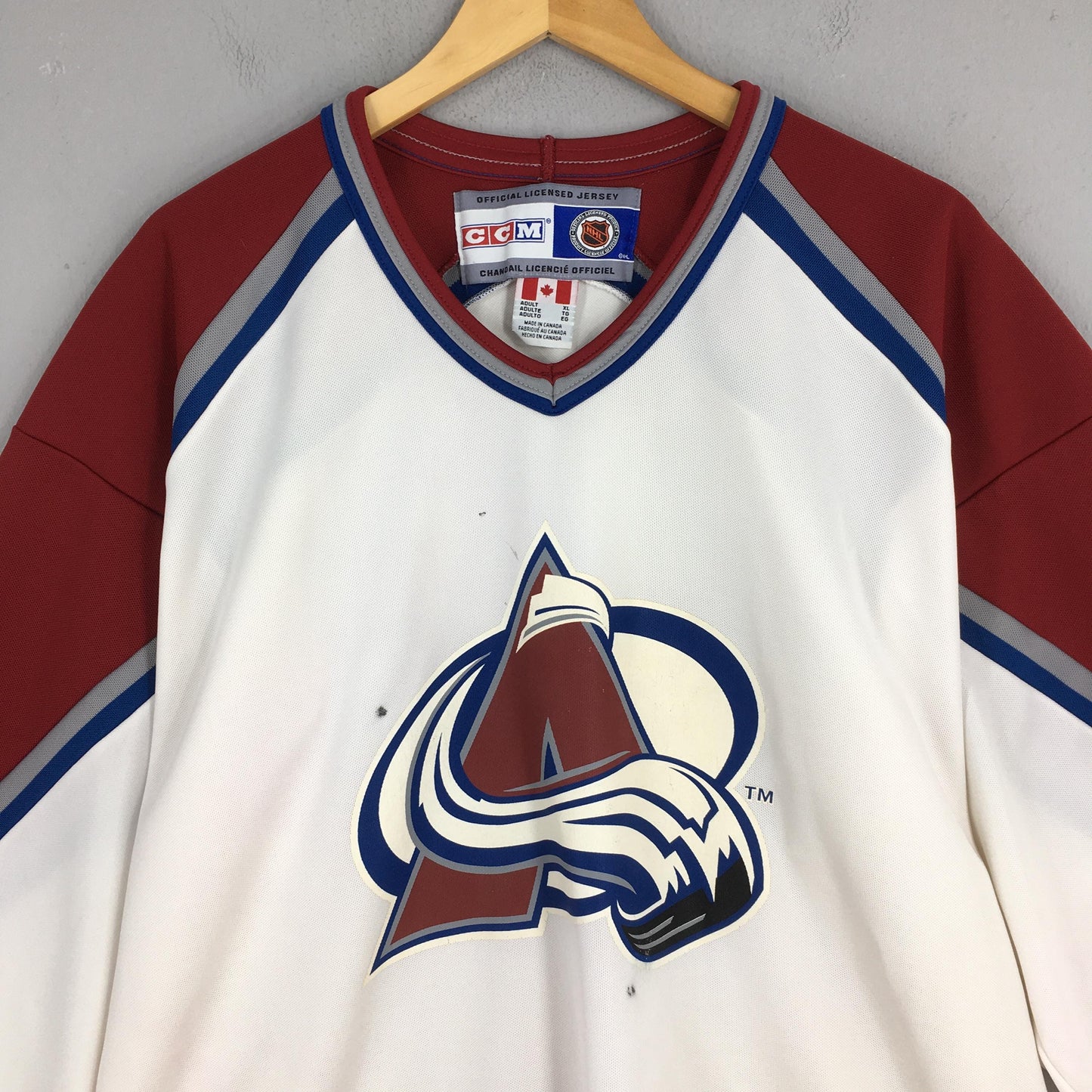 Colorado Avalanche NHL Ccm Jersey XLarge