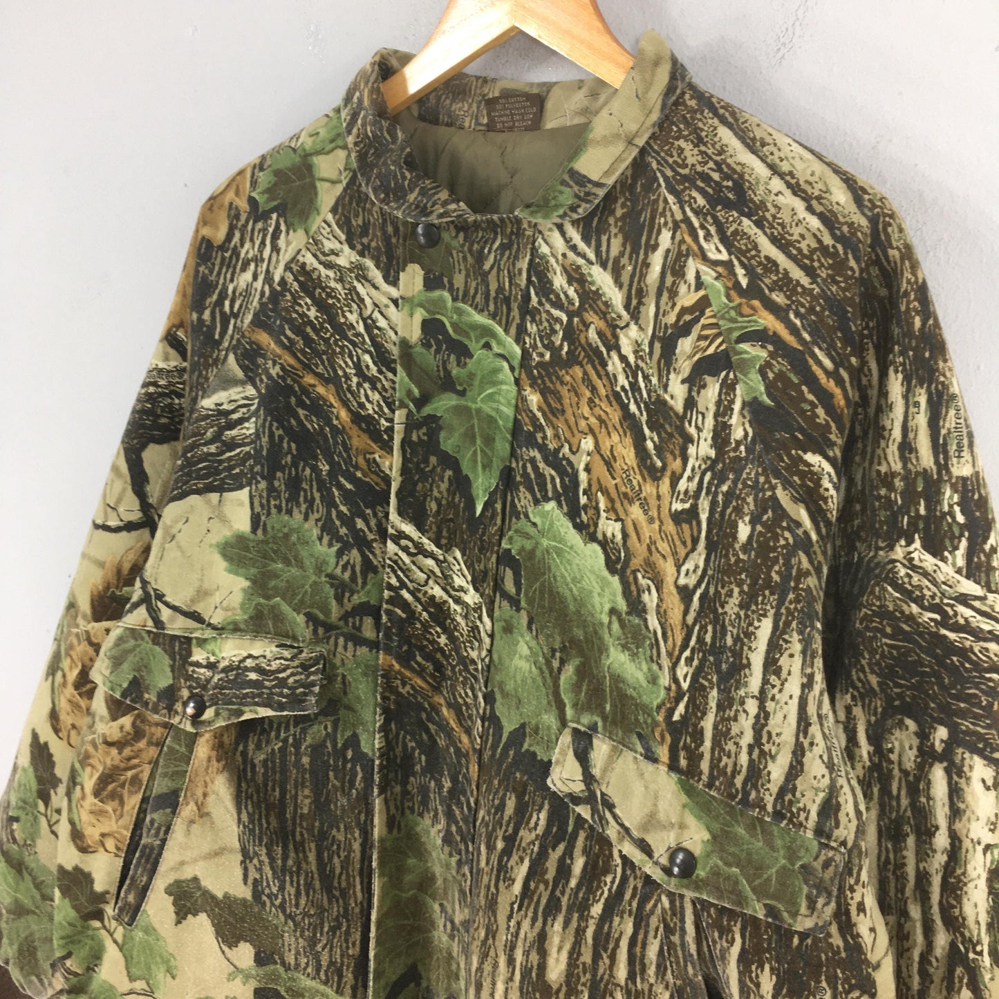 Classic Real Tree Camo Zipper Jacket Large