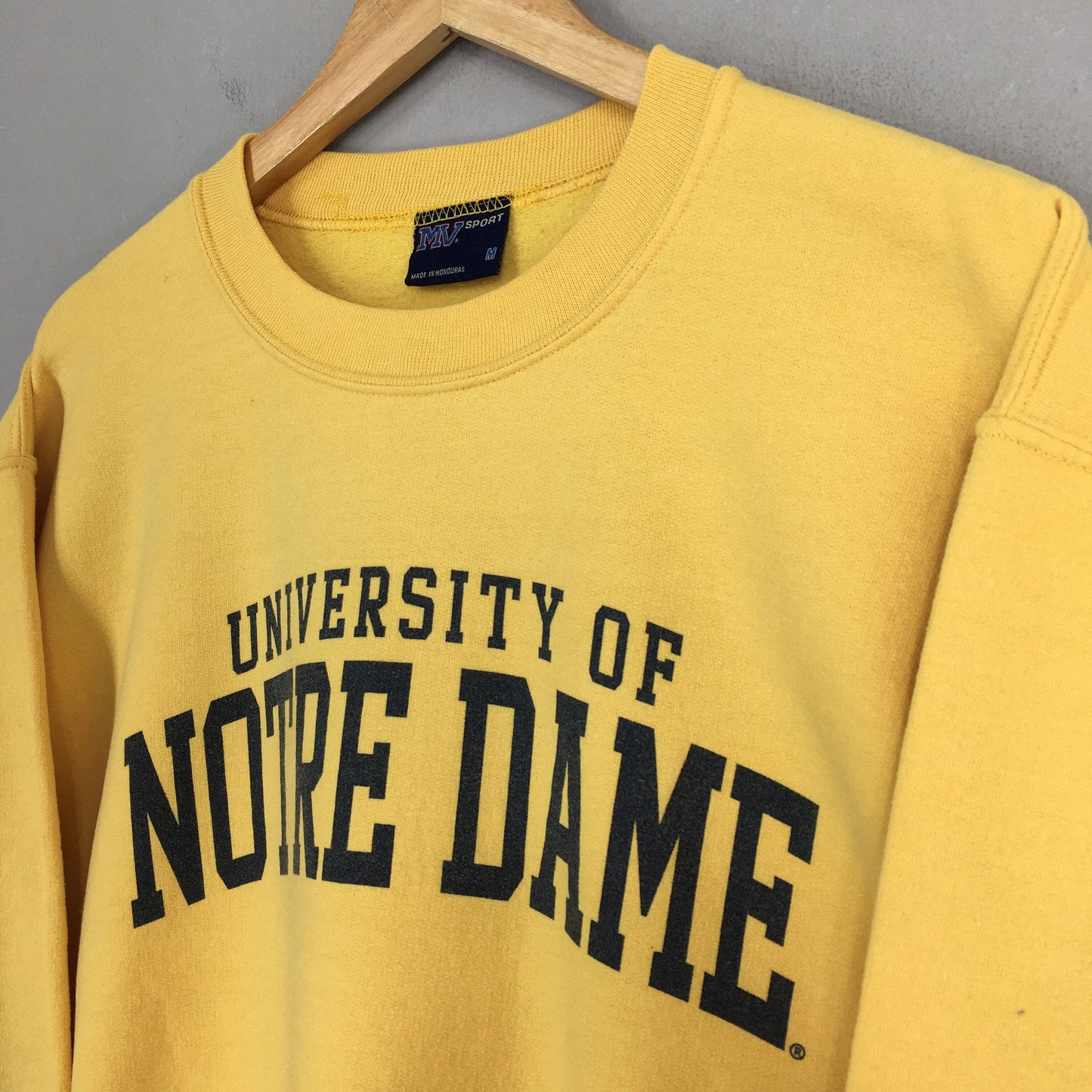 University Of Notre Dame Sweatshirt Medium