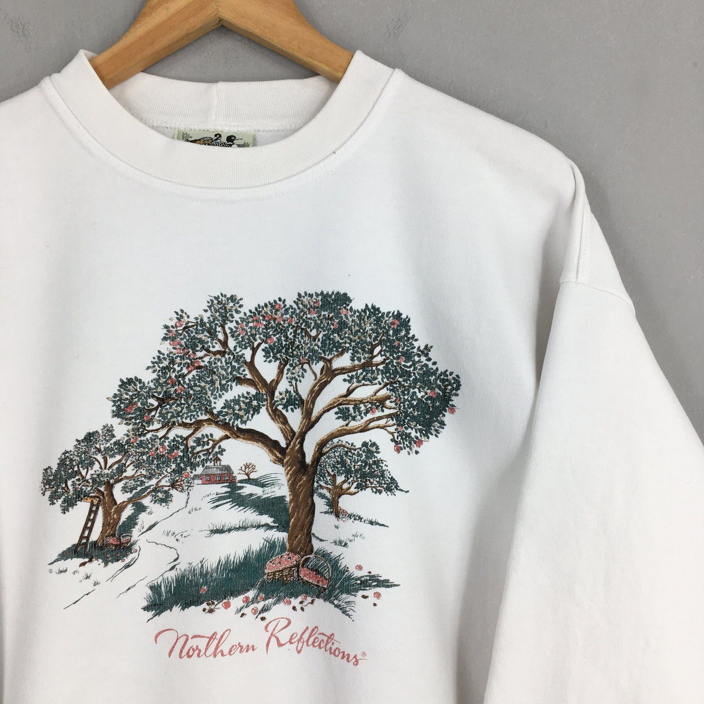 Northern Reflections Apple Big Tree Graphic Sweatshirt S