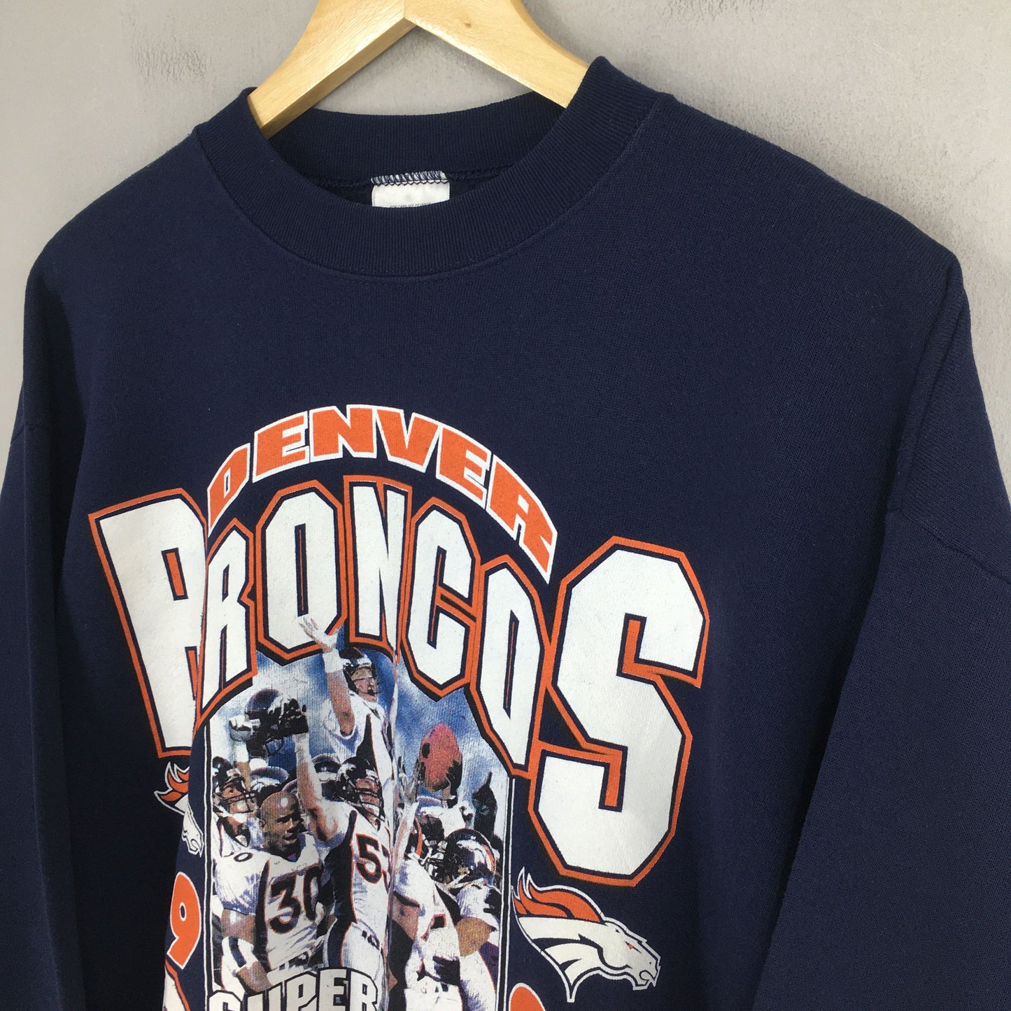 Denver Broncos Super Bowl XXXIII Champion NFL Sweatshirt Large