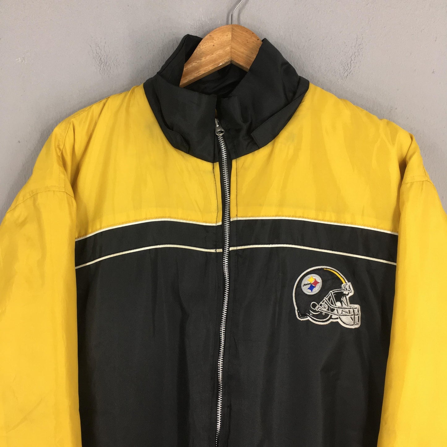 Pittsburgh Steelers Nfl Football Black Yellow Zipper Jacket XLarge