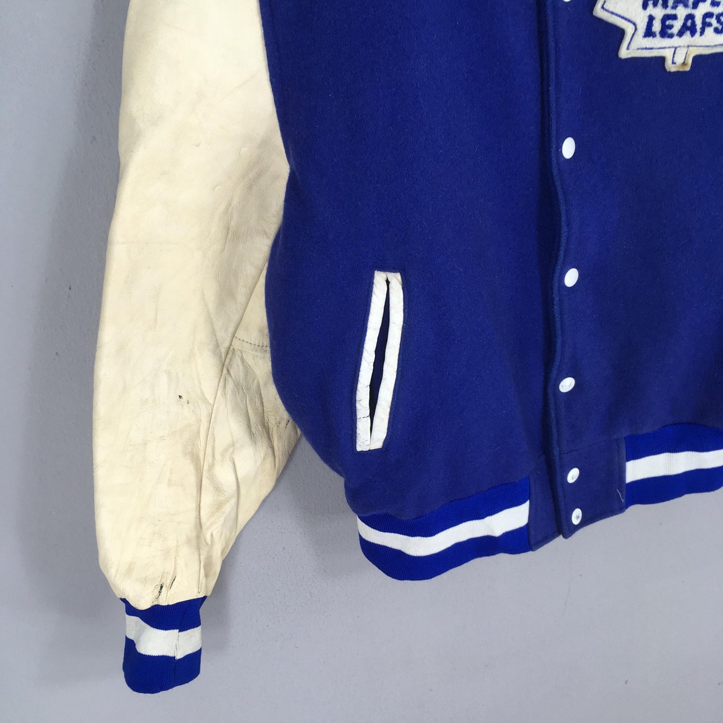 Toronto Maple Leafs Jersey NHL Ice Hockey Jacket Large