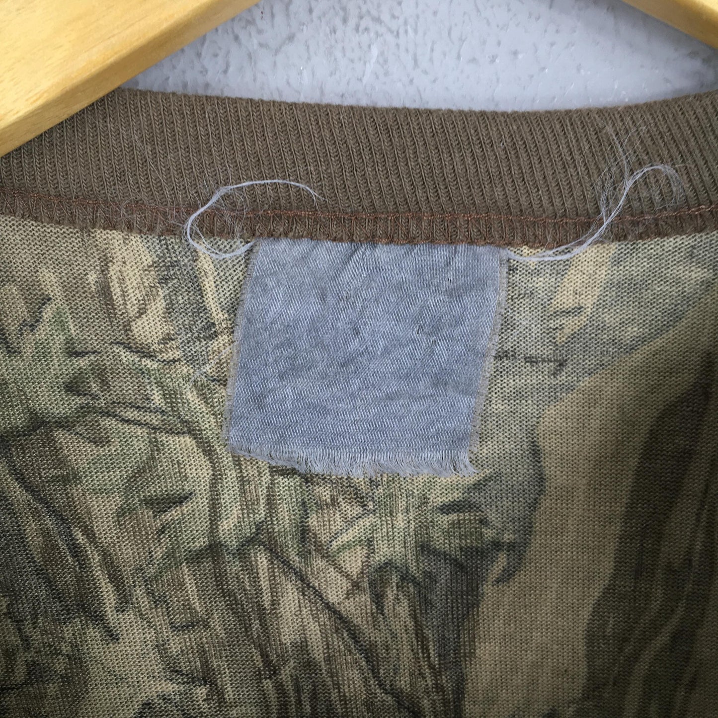 Real Tree Mossy Oak Green T shirt Large