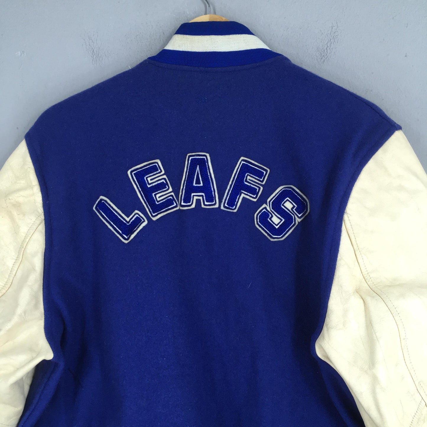Toronto Maple Leafs Jersey NHL Ice Hockey Jacket Large