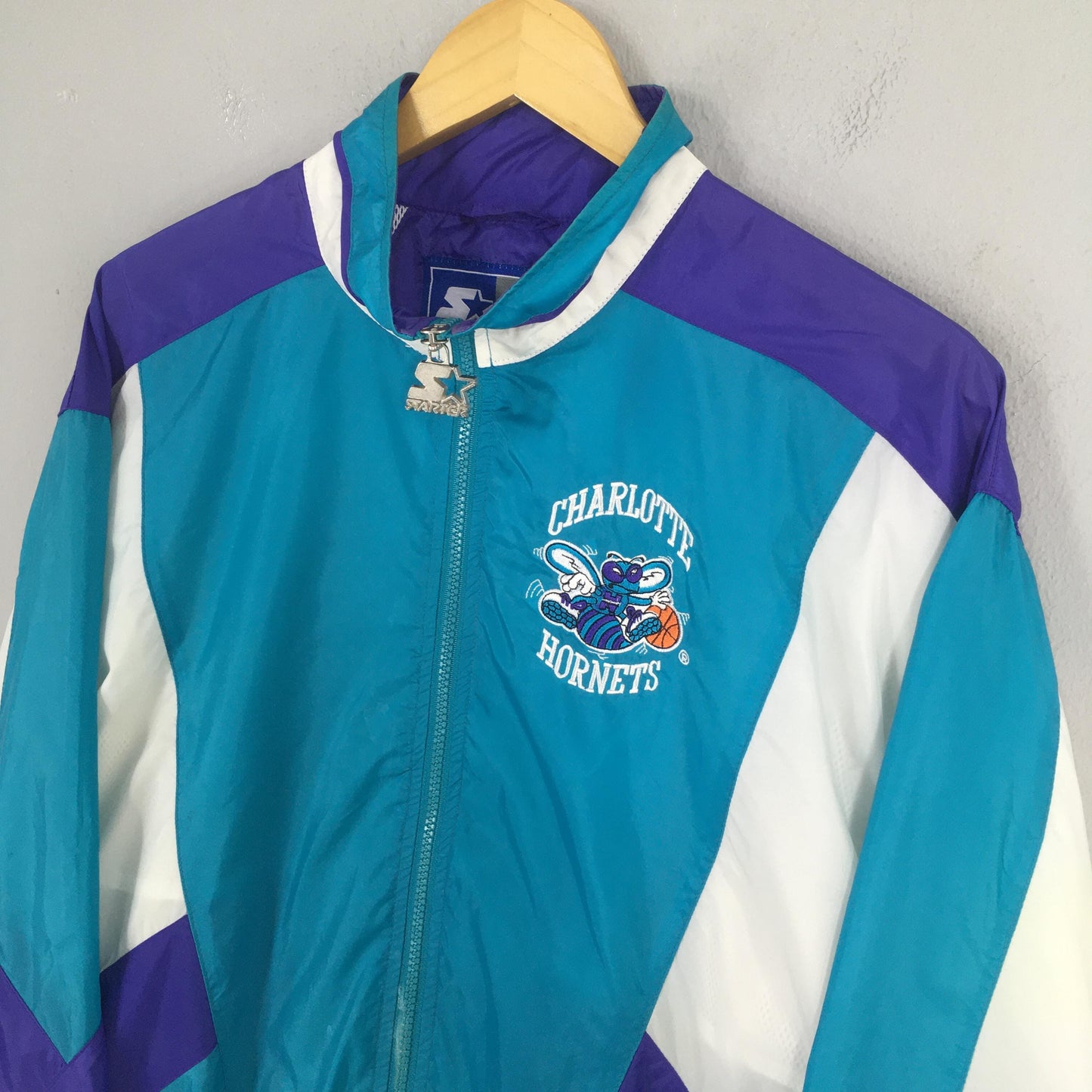 Charlotte Hornets Nba Basketball Jacket Medium