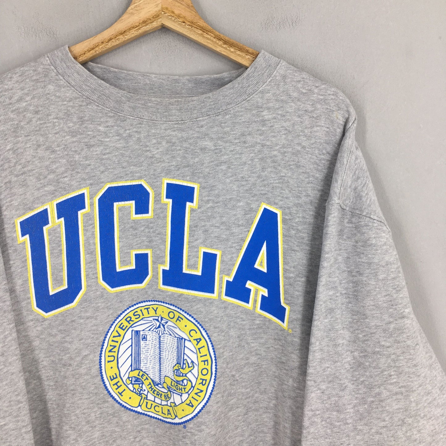 UCLA Bruins Ncaa White Sweatshirt Large