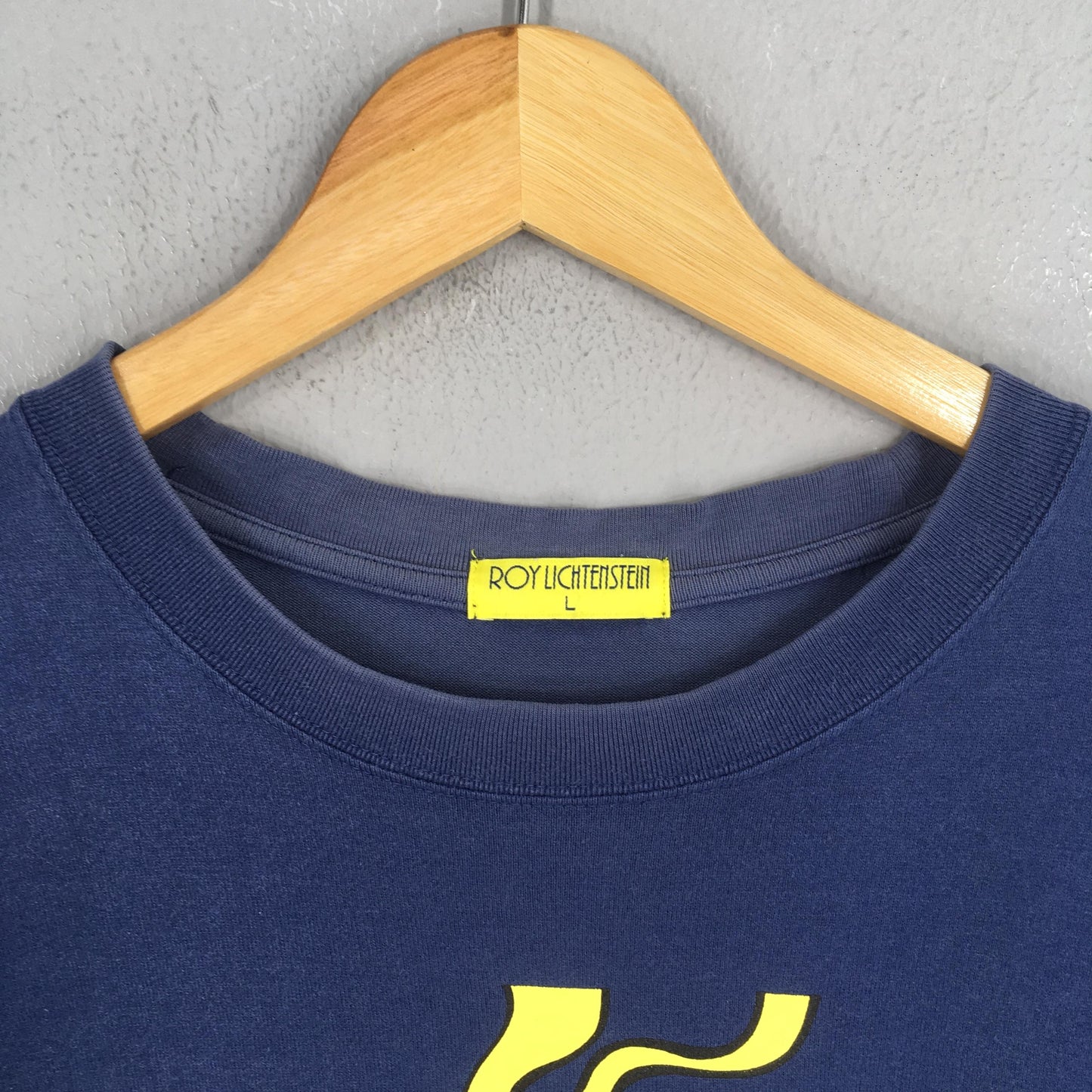 Roy Lichtenstein The Gun In America Art T shirt Large