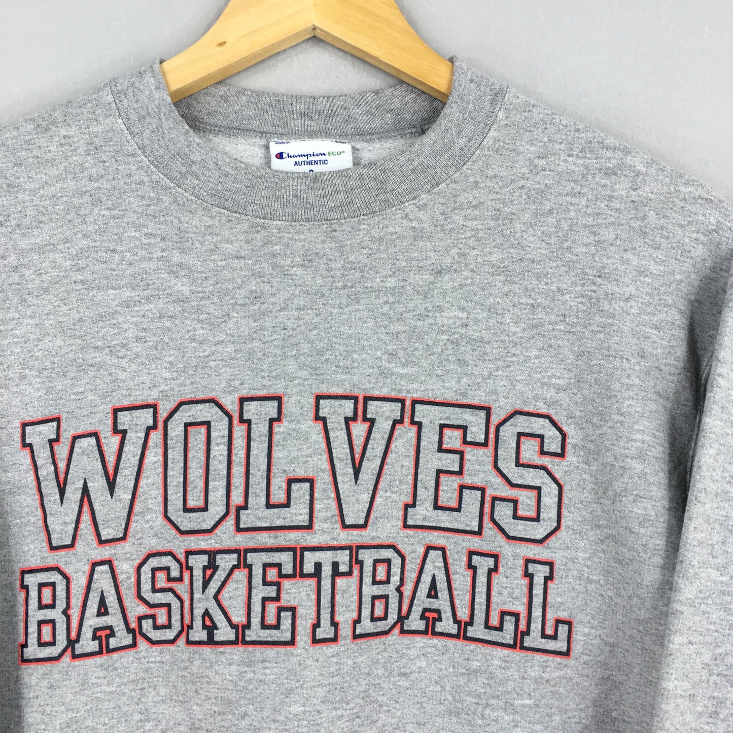 Champion Wolves Basketball Gray Sweatshirt Small