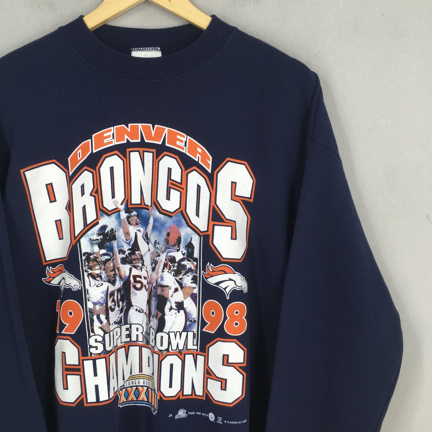 Denver Broncos Super Bowl XXXIII Champion NFL Sweatshirt Large