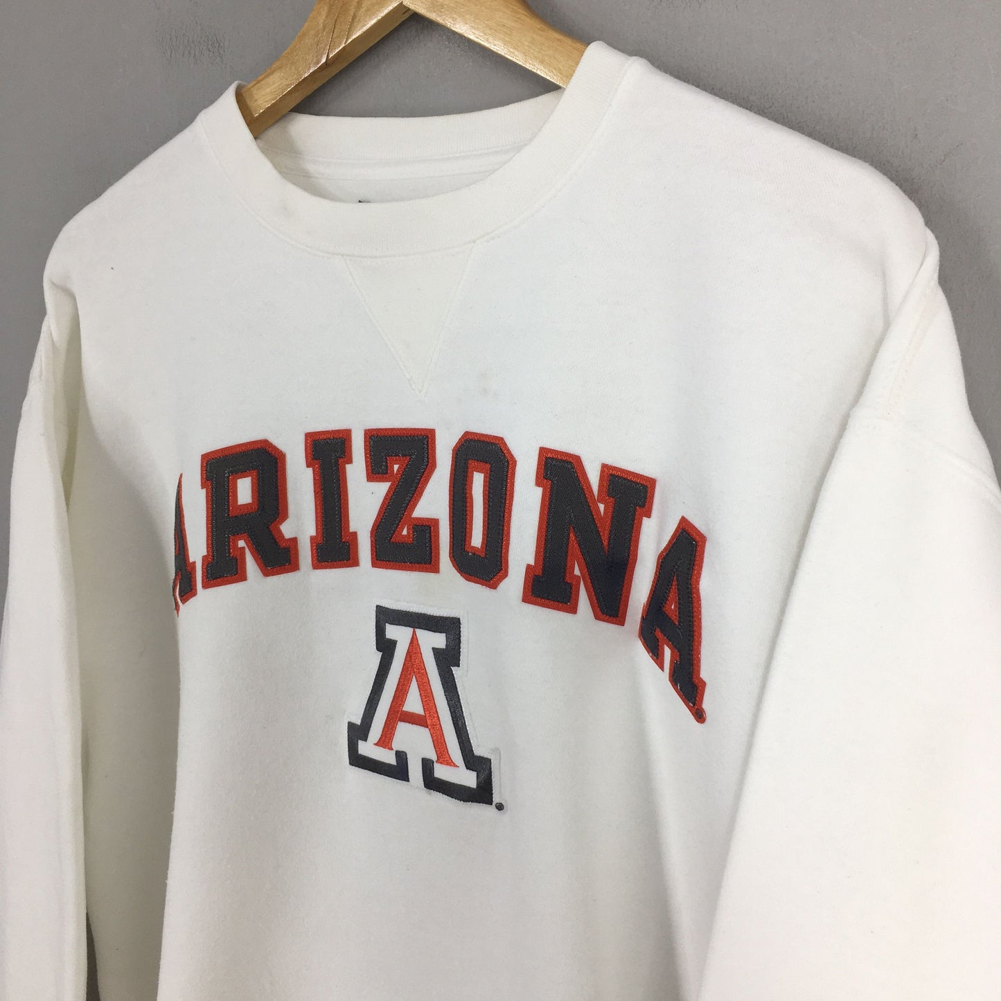 The University Of Arizona White Sweatshirt Medium