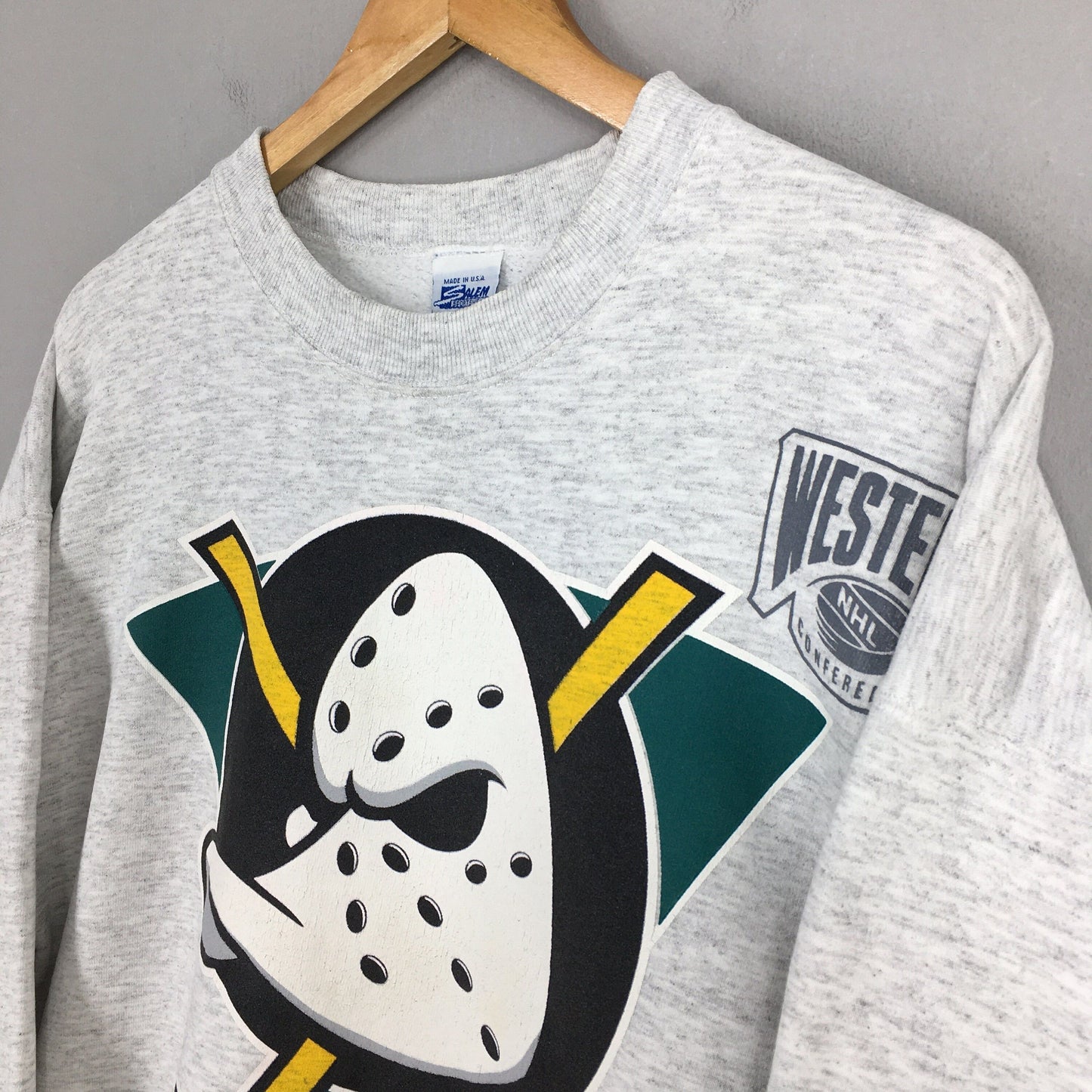 Mighty Ducks NHL Gray Sweatshirt XLarge