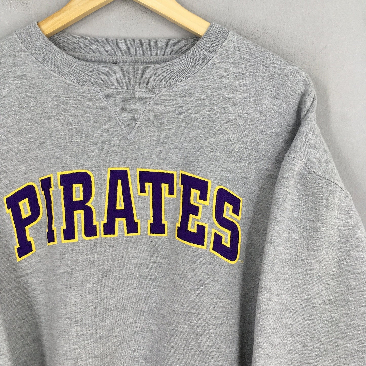 Pittsburgh Pirates MLB Gray Sweatshirt Large