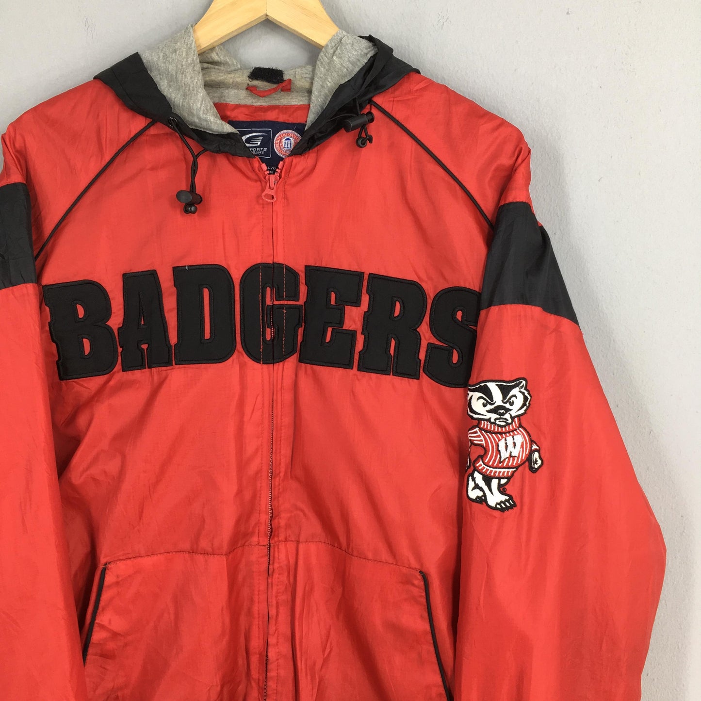 Wisconsin Badgers NCAA Hoodie Jacket Large