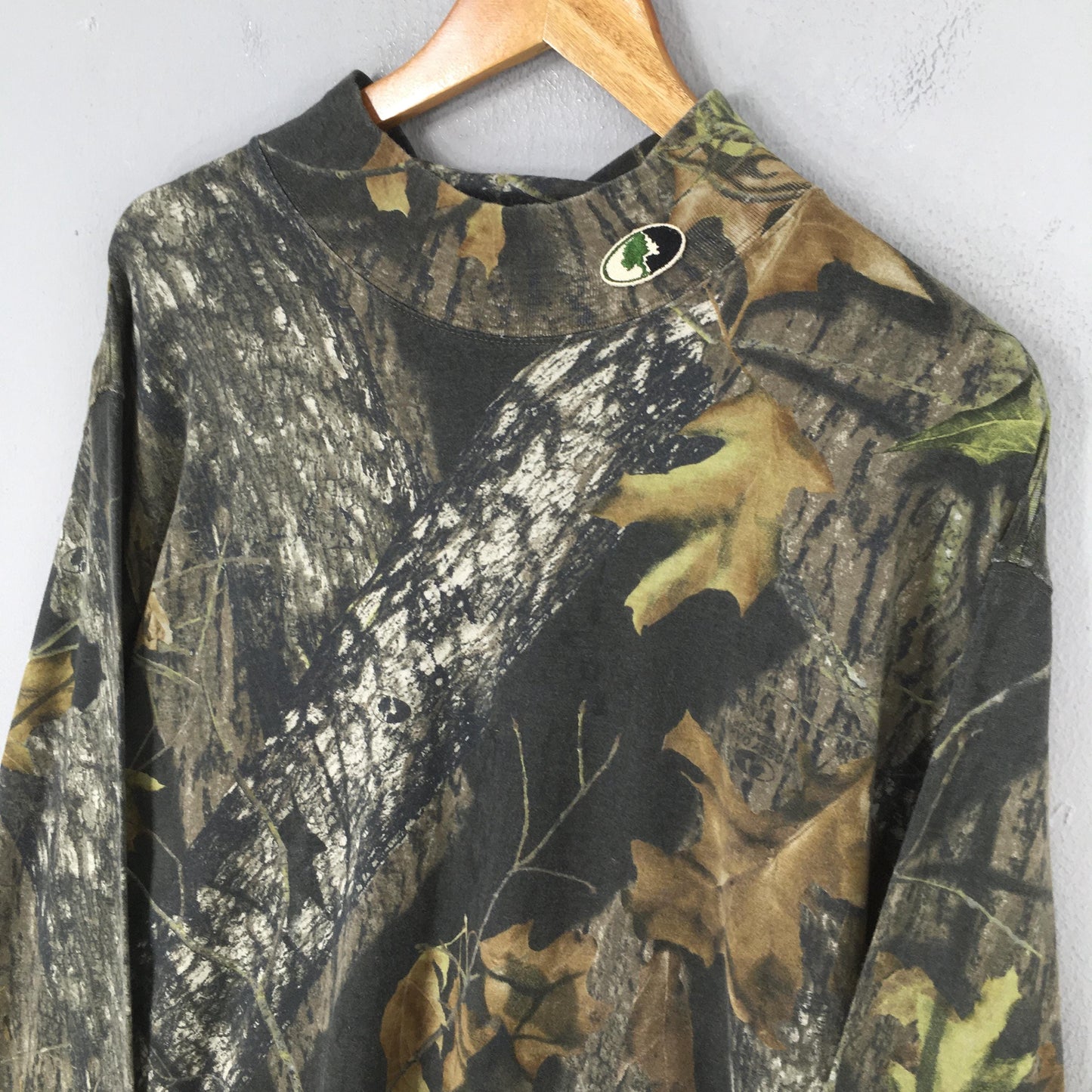 Mossy Oak Tree Camo Turtleneck Shirt XLarge