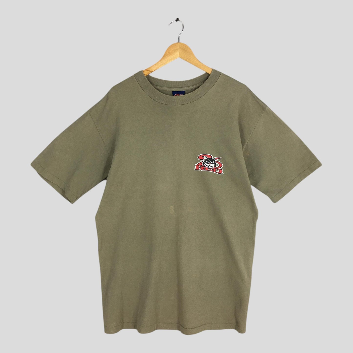 26 Red Skater Green T shirt Large