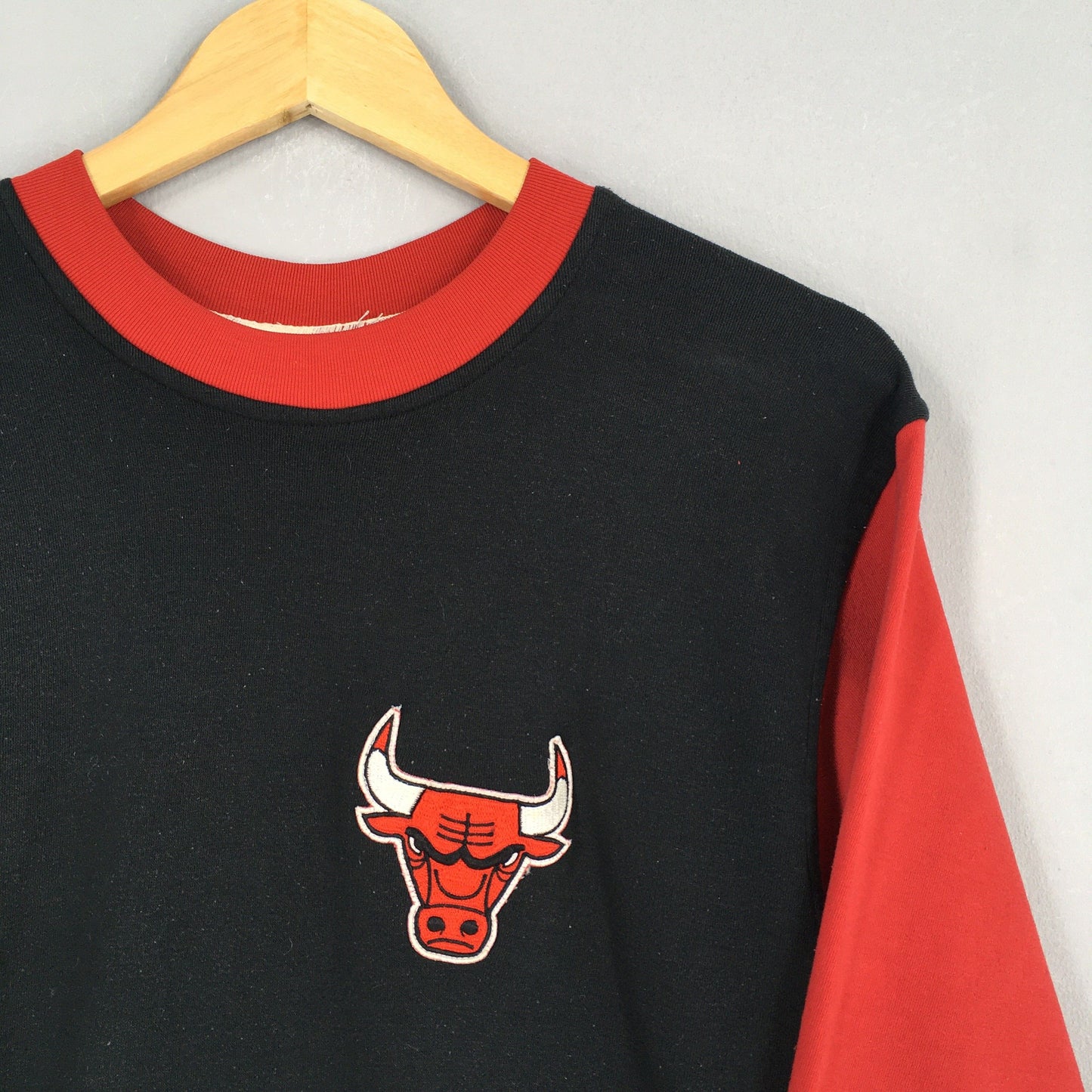 NBA Chicago Bulls Red/Black Sweatshirt Small