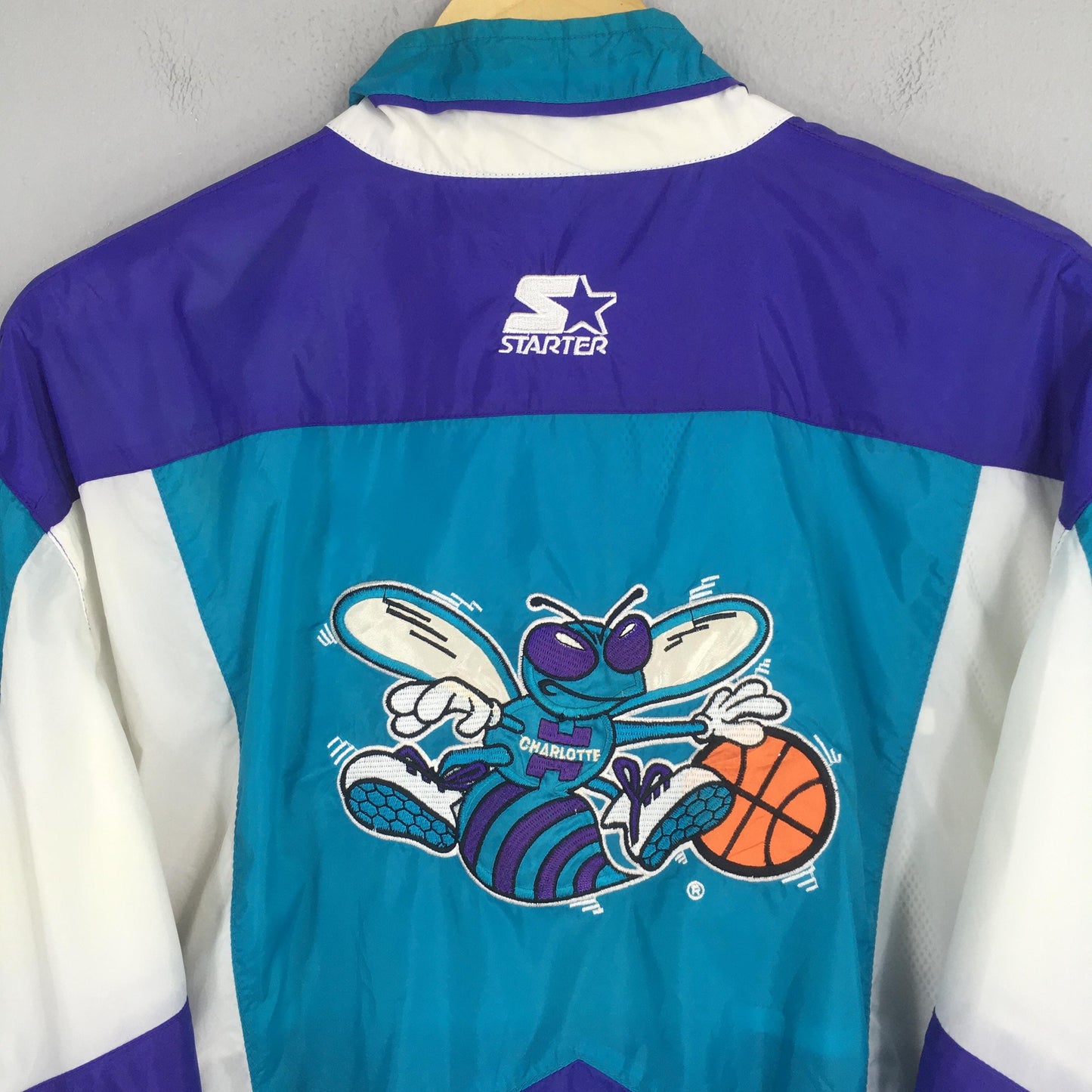 Charlotte Hornets Nba Basketball Jacket Medium