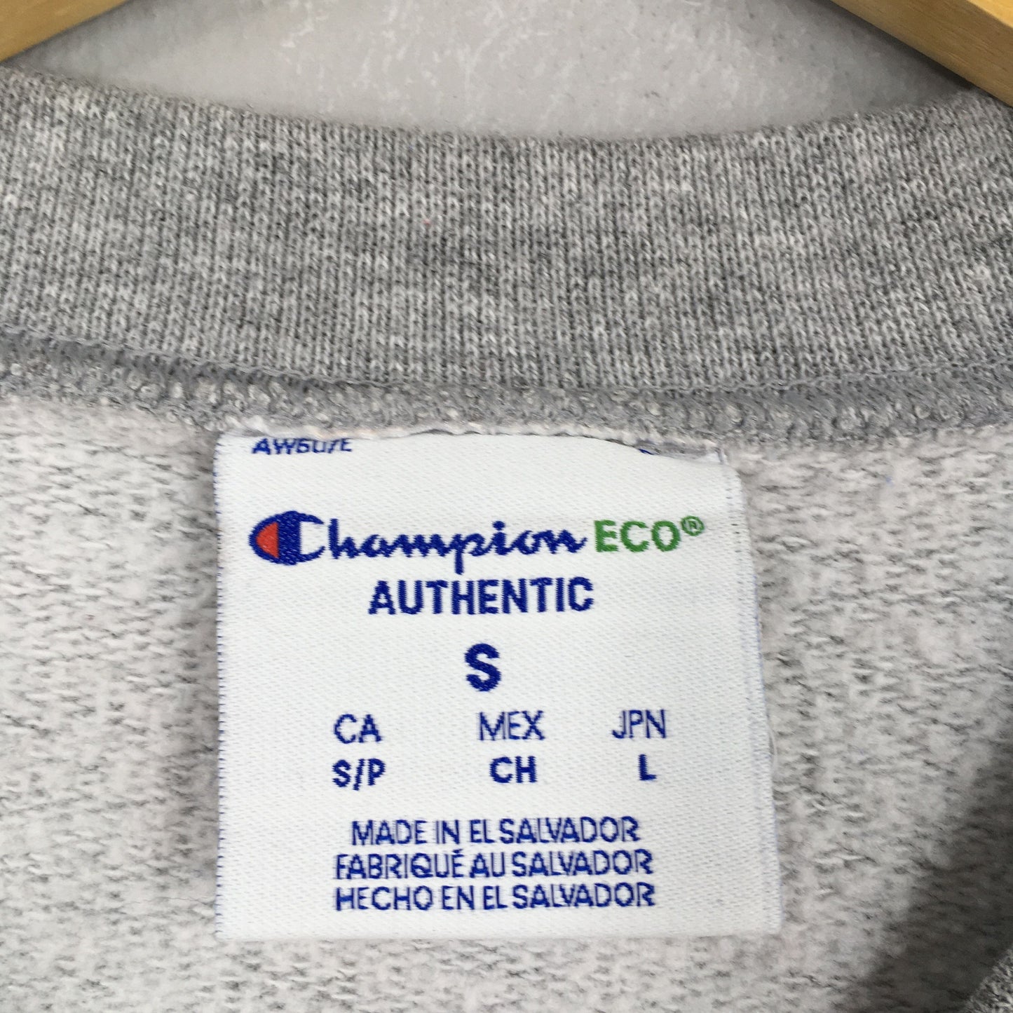 Champion Wolves Basketball Gray Sweatshirt Small